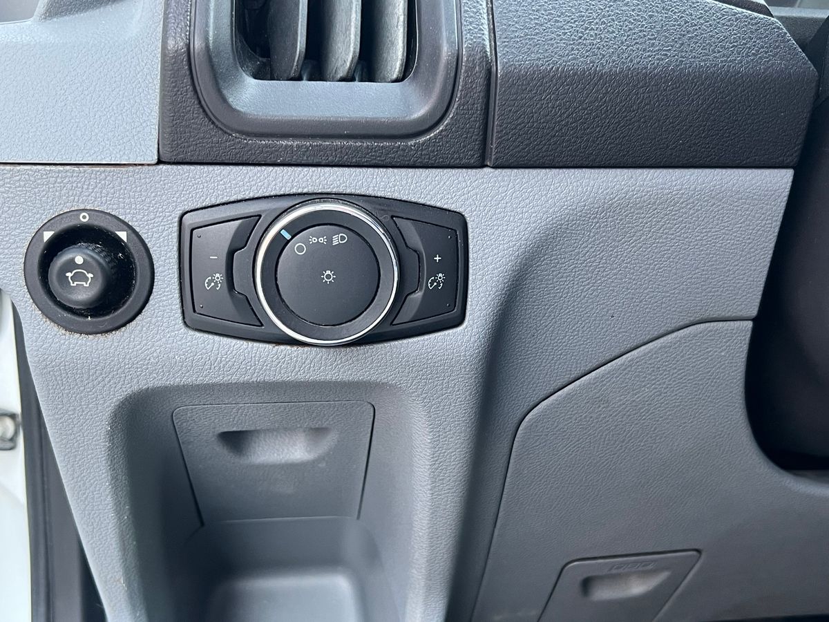 2017 Ford Transit Van Base - Image 17