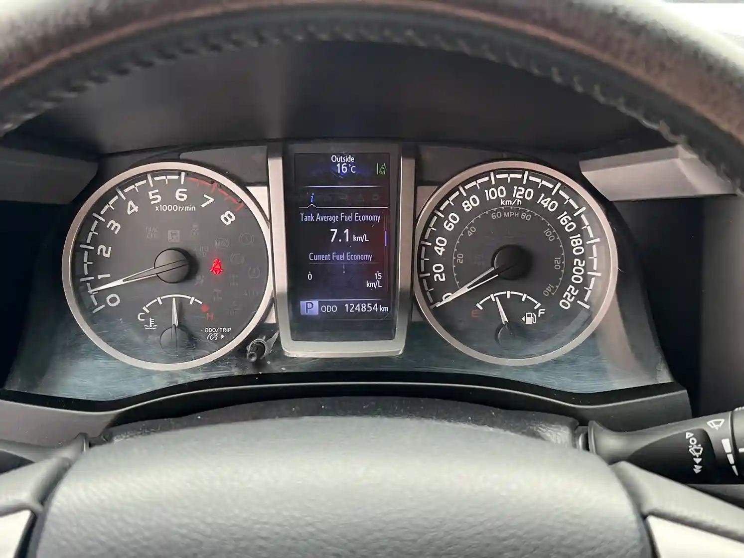 2018 Toyota Tacoma SR5 - Image 18