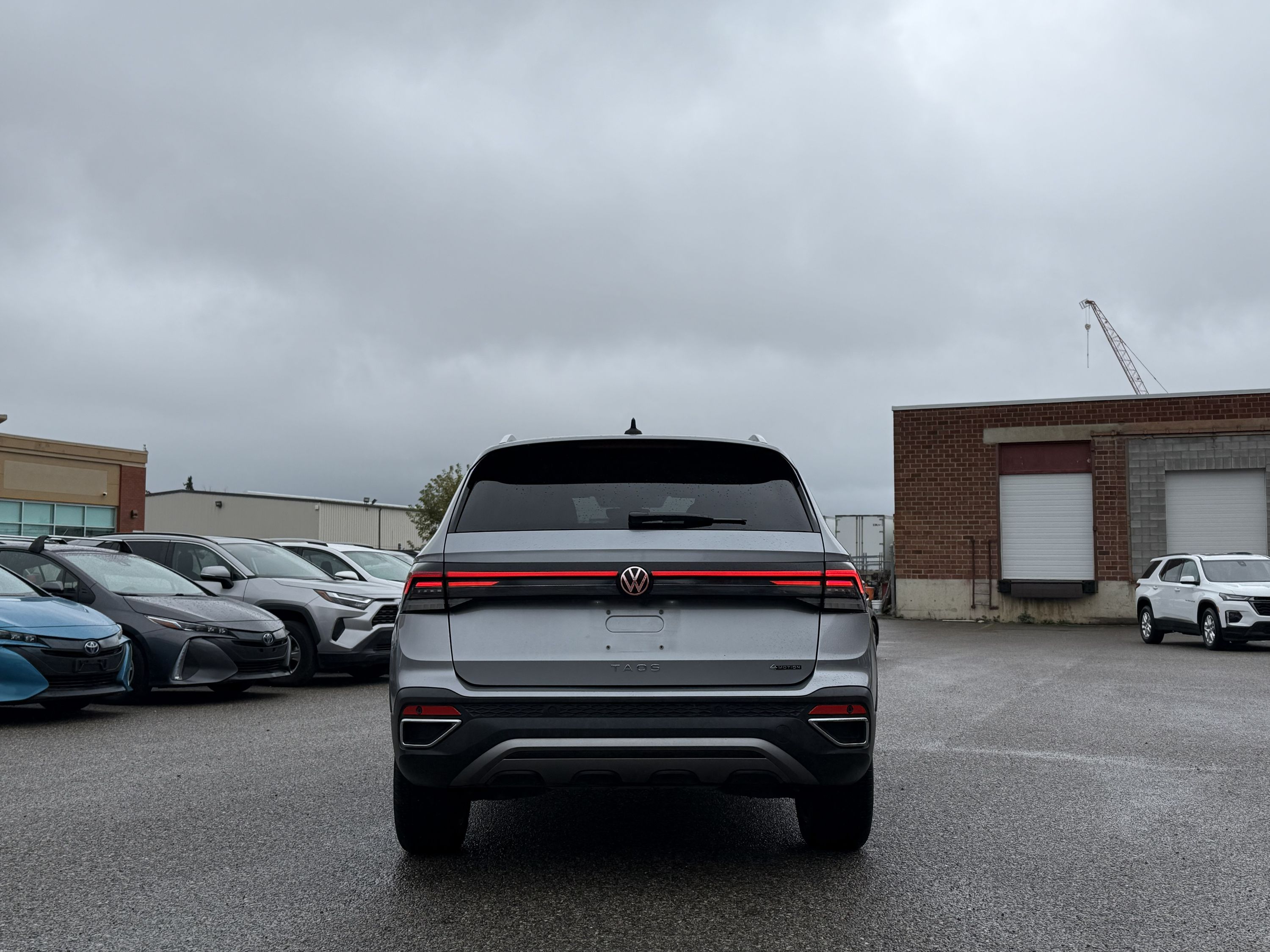 2025 Volkswagen Taos SE - Image 6