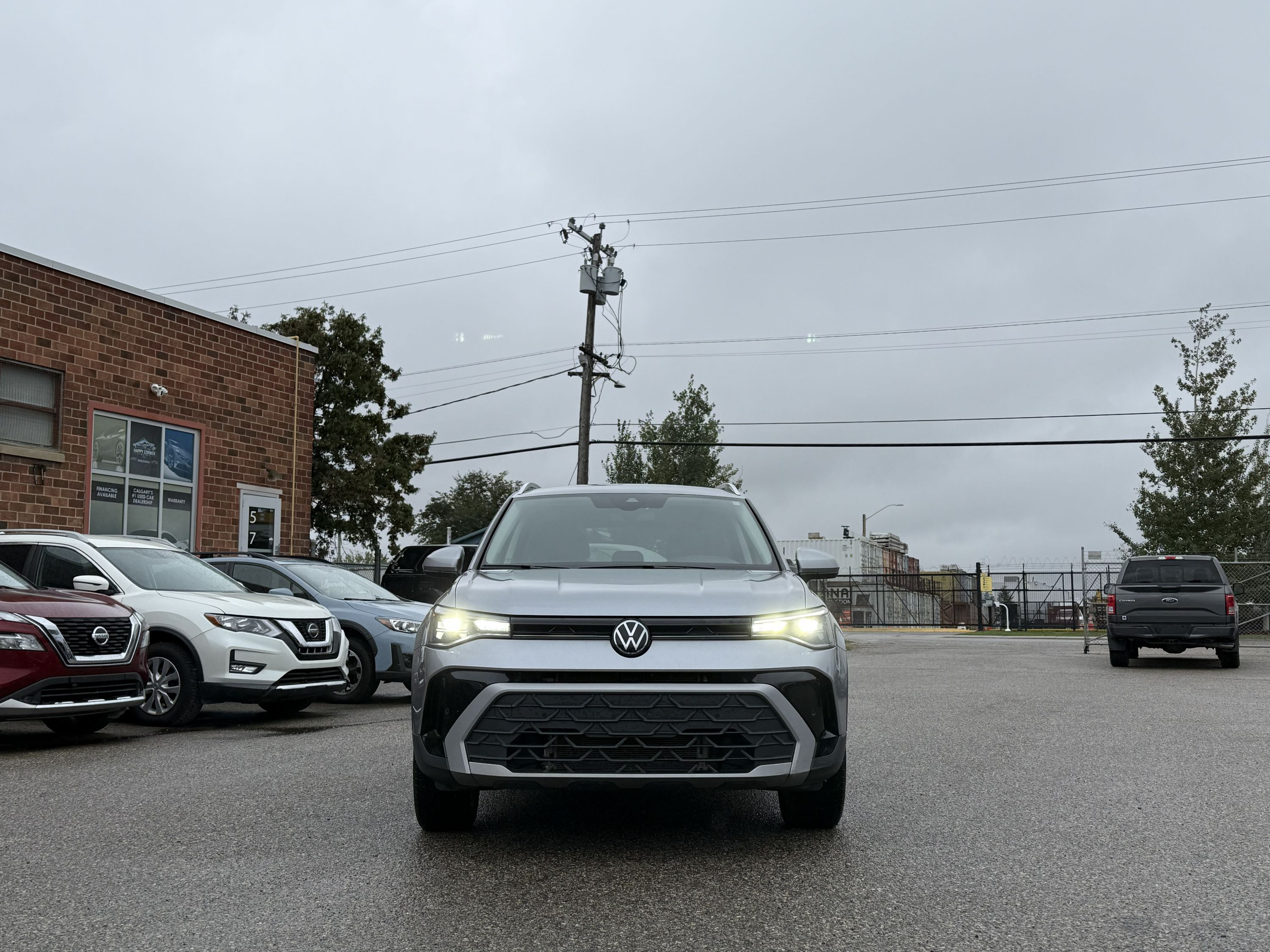 2025 Volkswagen Taos SE - Image 2