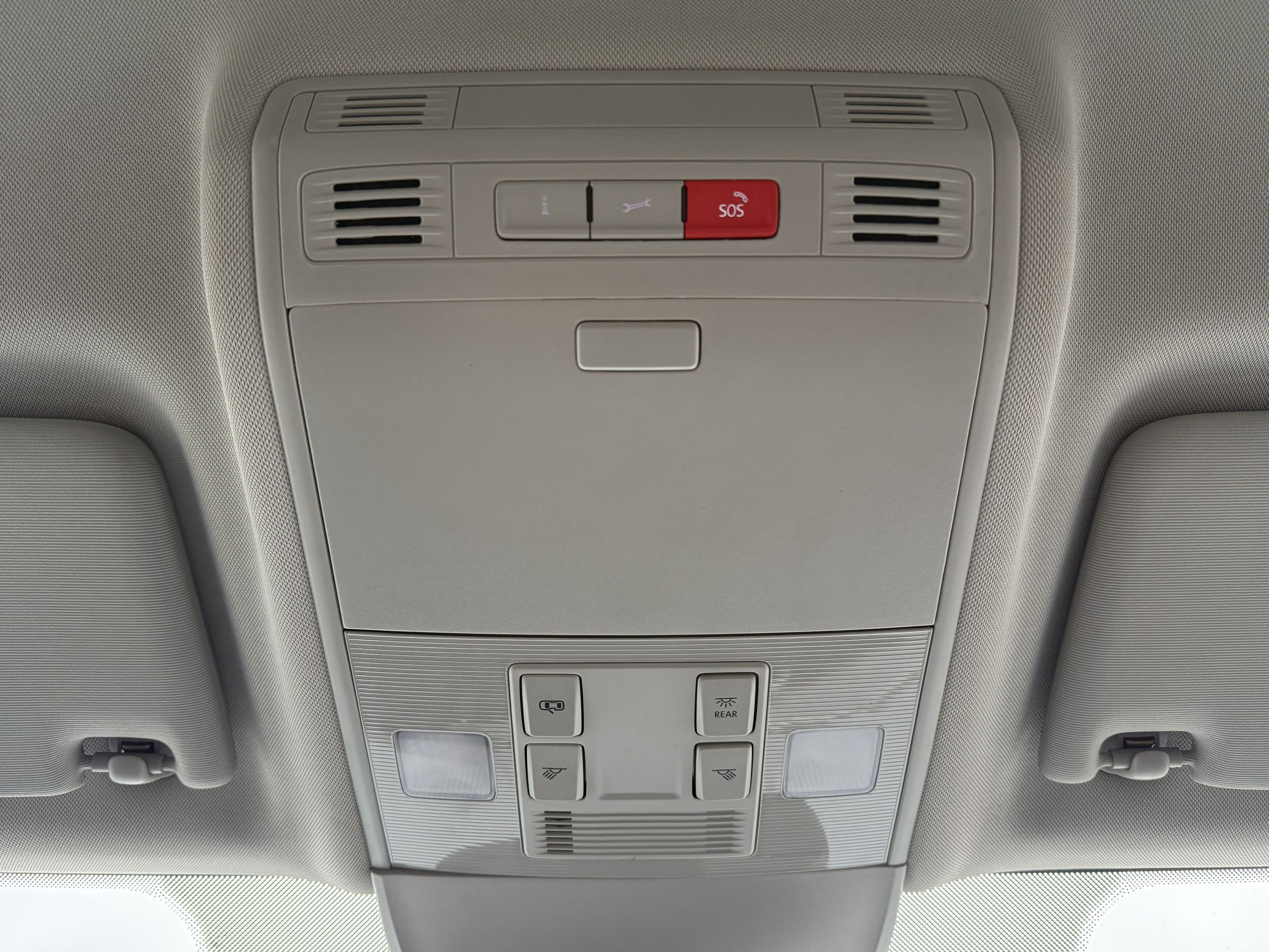 2025 Volkswagen Taos SE - Image 18