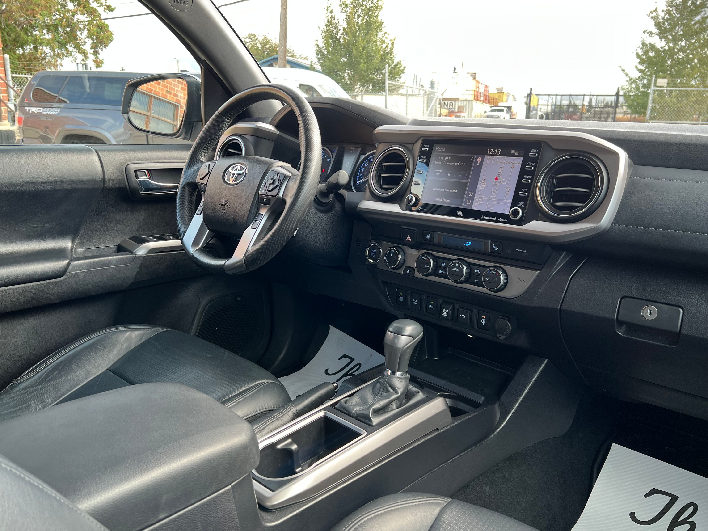 2021 Toyota Tacoma - Image 13