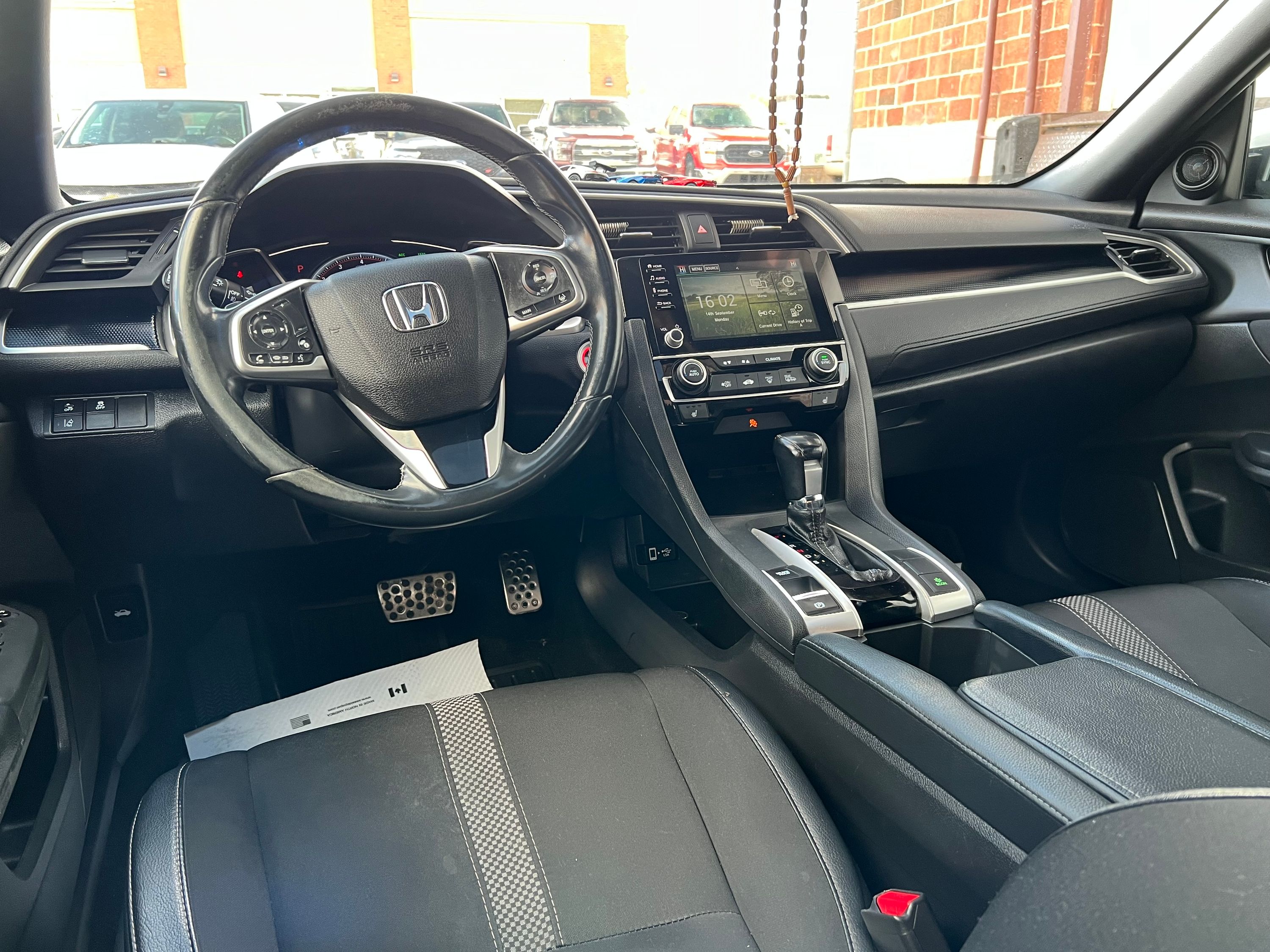 2020 Honda Civic Sedan - Image 11