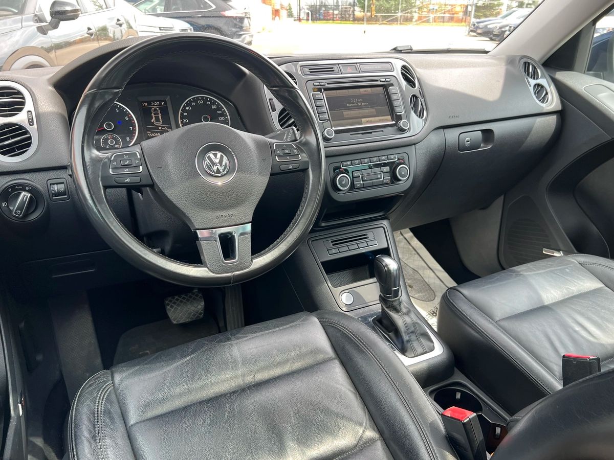 2012 Volkswagen Tiguan - Image 10