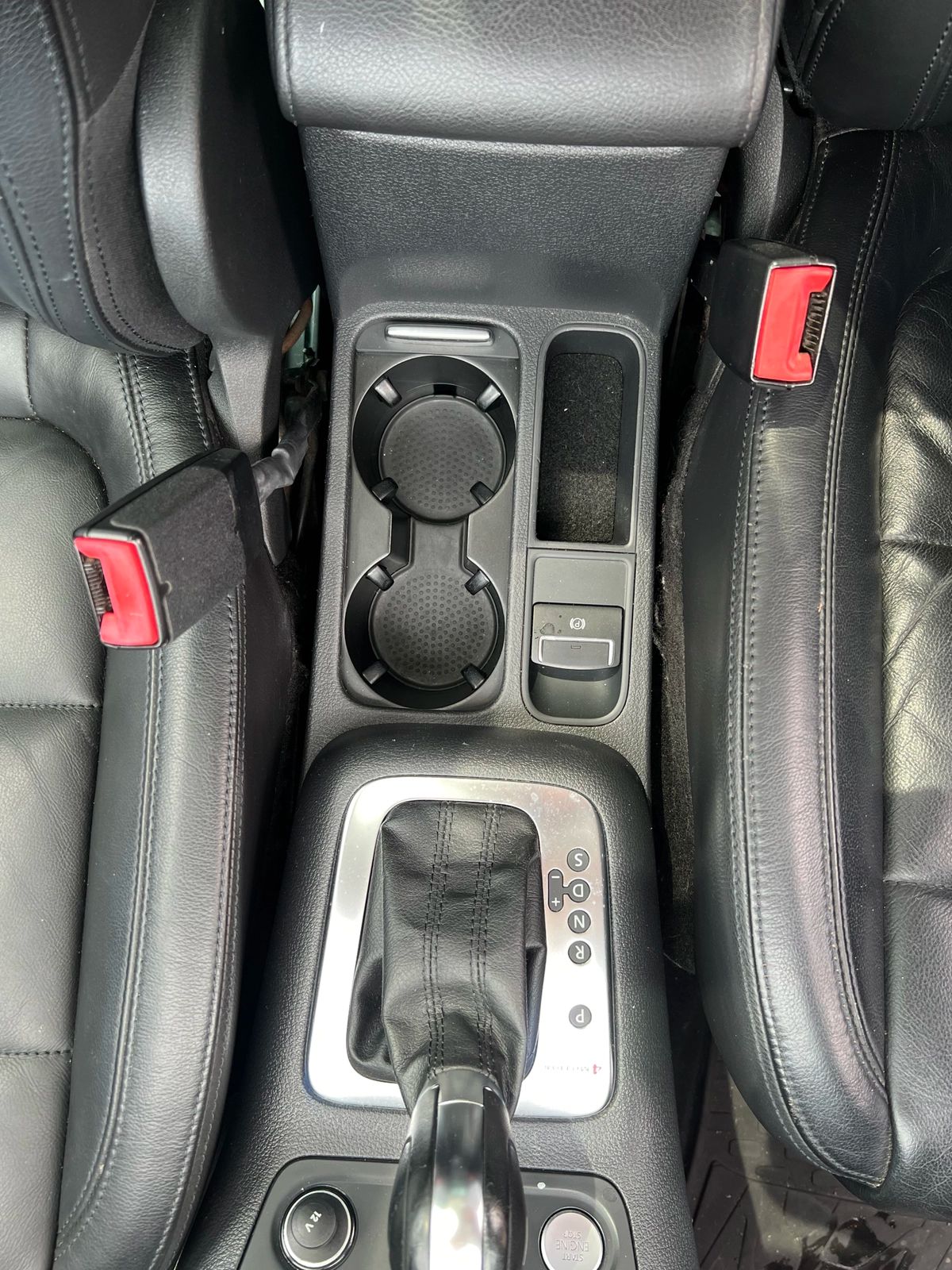 2012 Volkswagen Tiguan - Image 19
