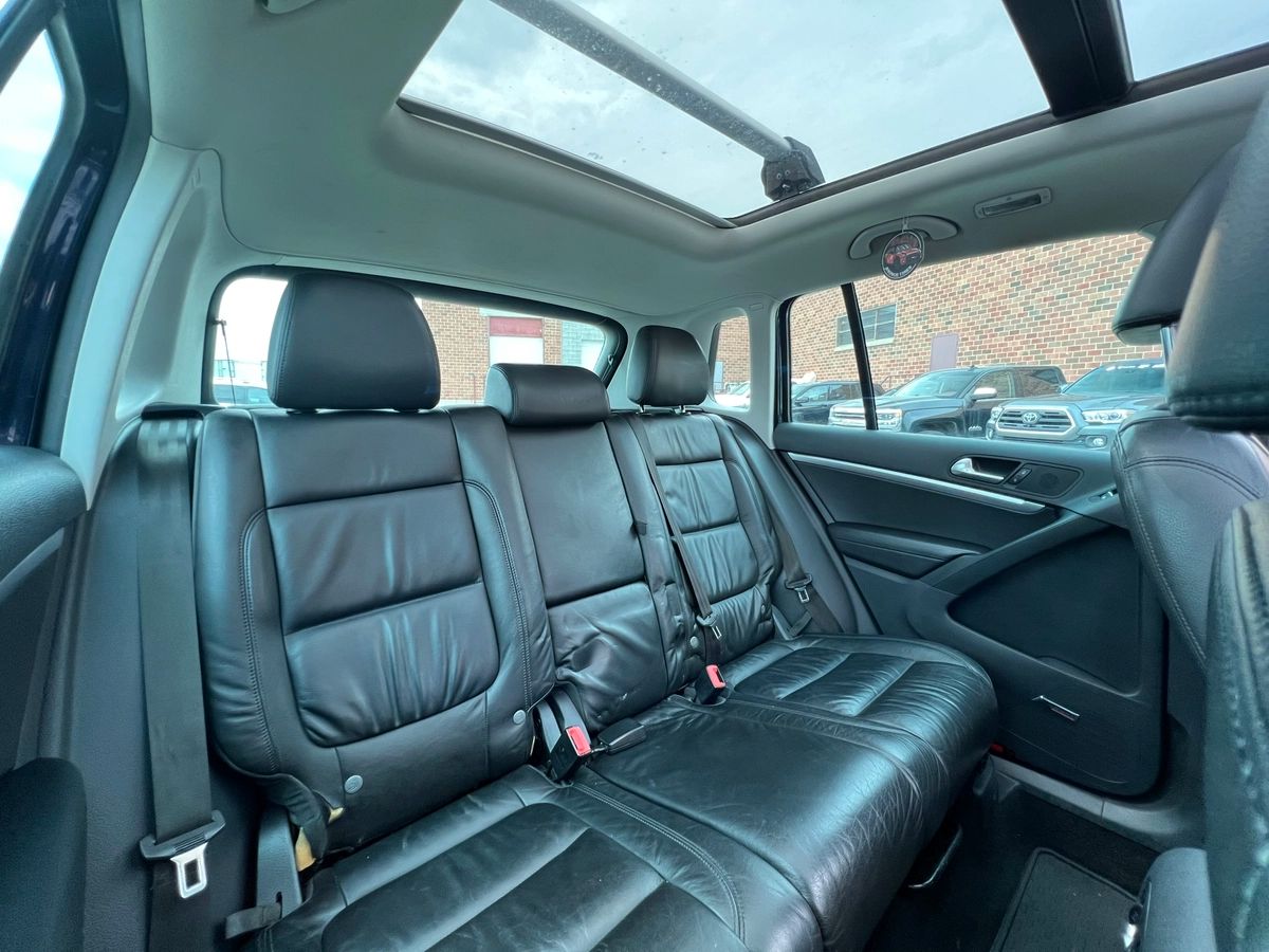 2012 Volkswagen Tiguan - Image 13