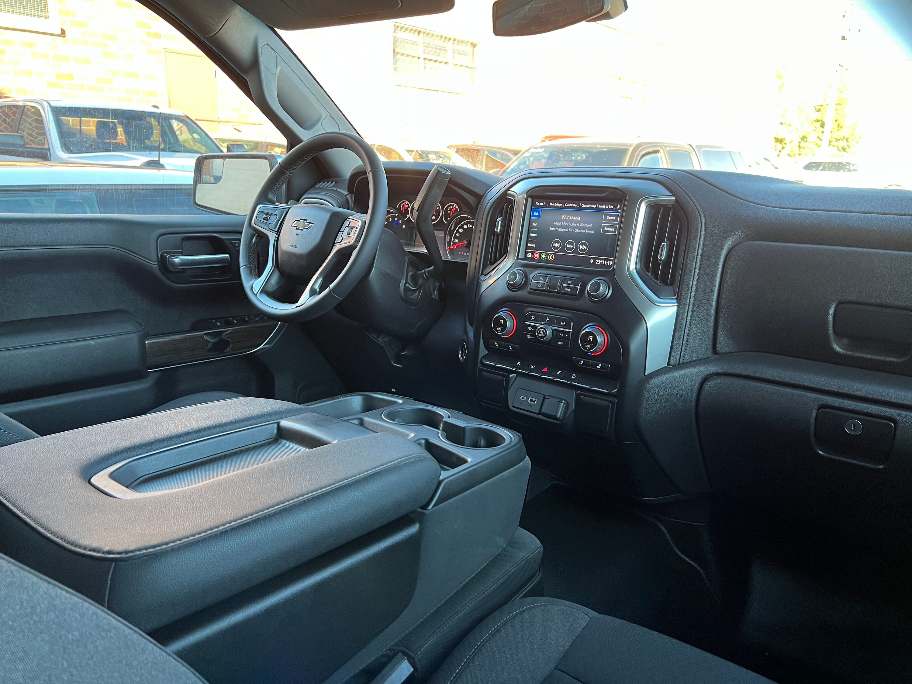 2022 Chevrolet Silverado 1500 Limited - Image 13