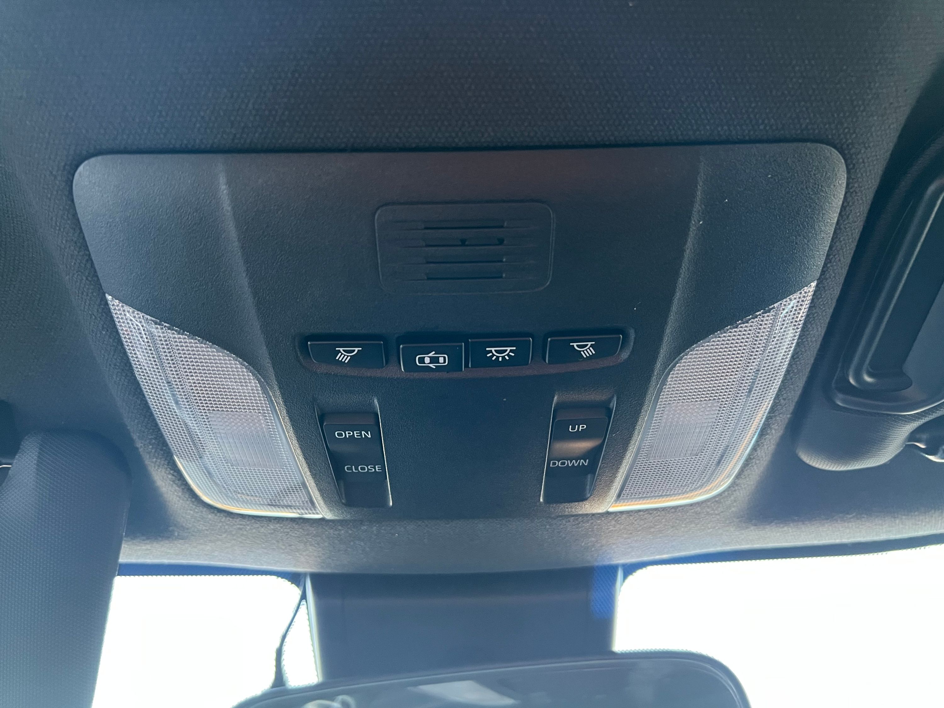 2020 Toyota Corolla - Image 20