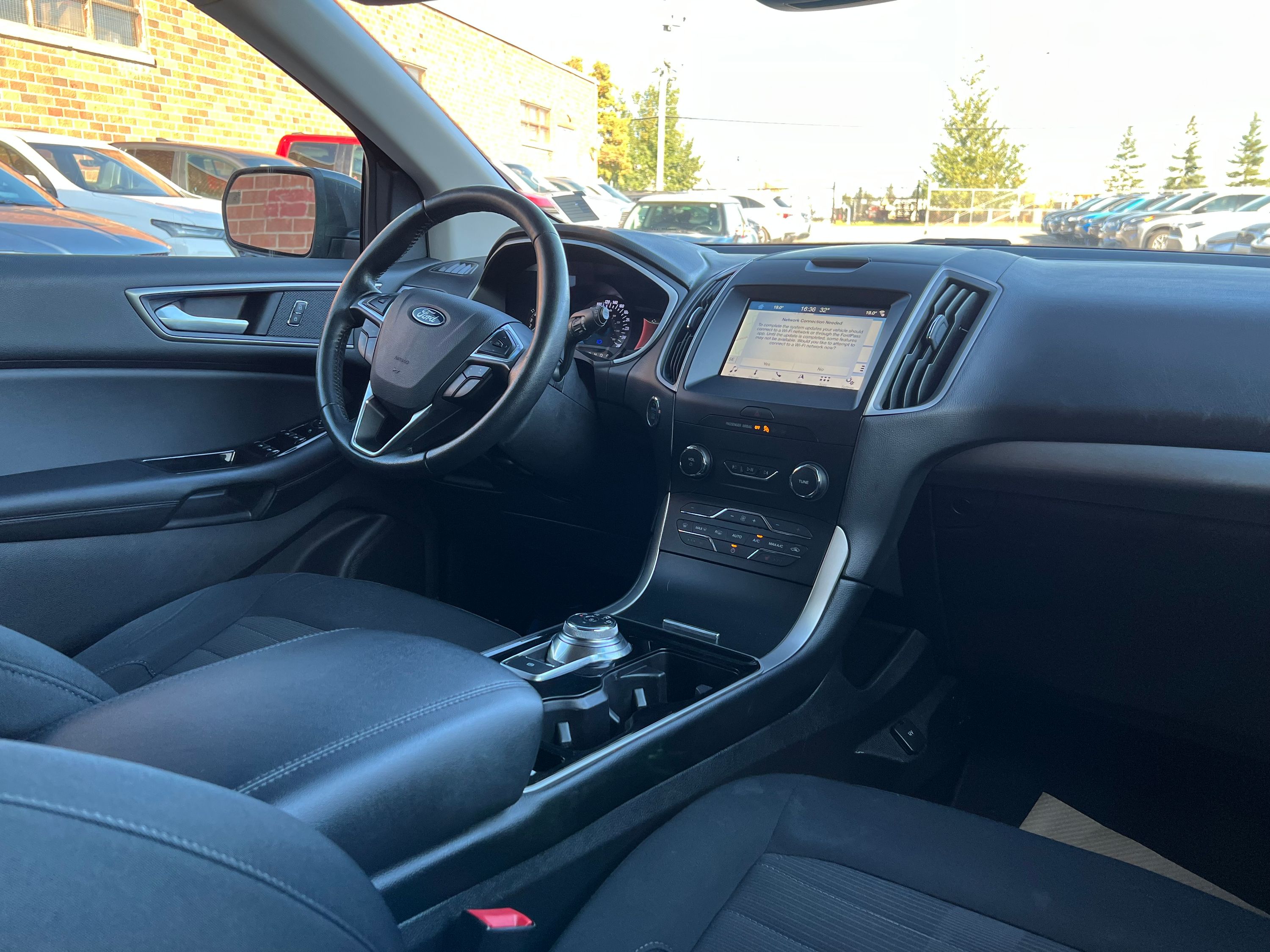 2019 Ford Edge - Image 11