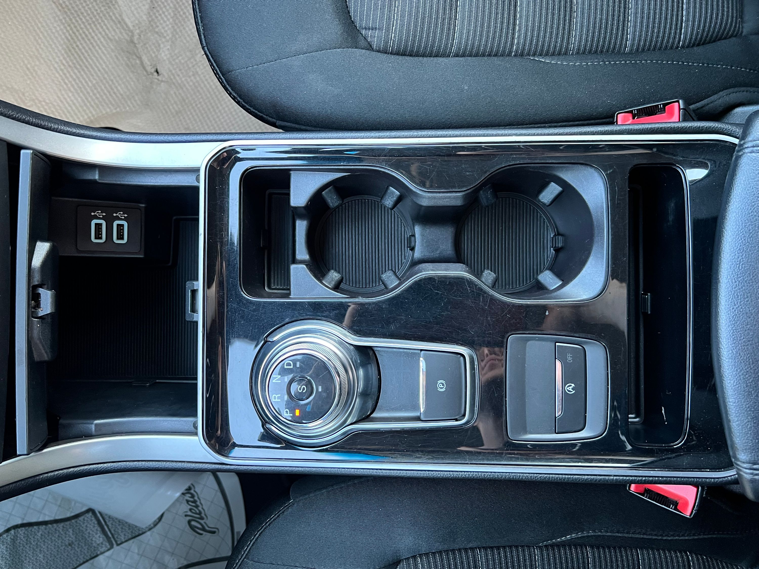 2019 Ford Edge - Image 17