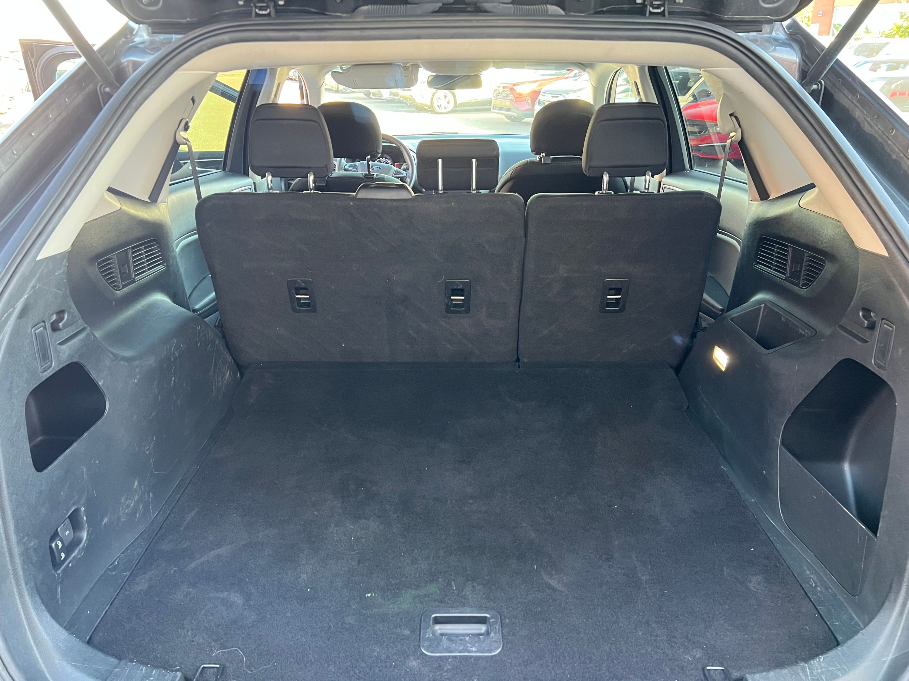 2019 Ford Edge - Image 19