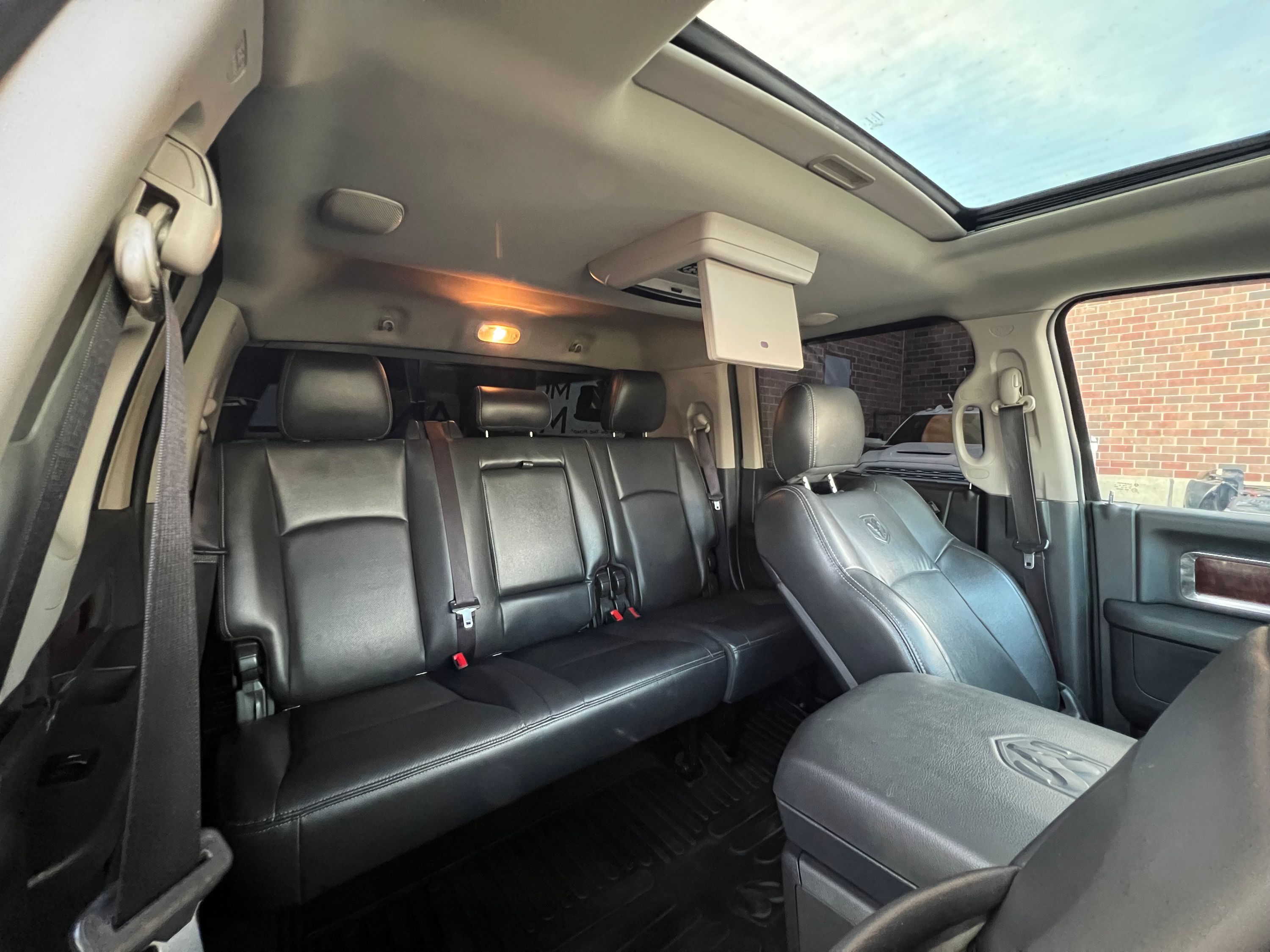 2012 Dodge Ram 3500 Pickup - Image 16