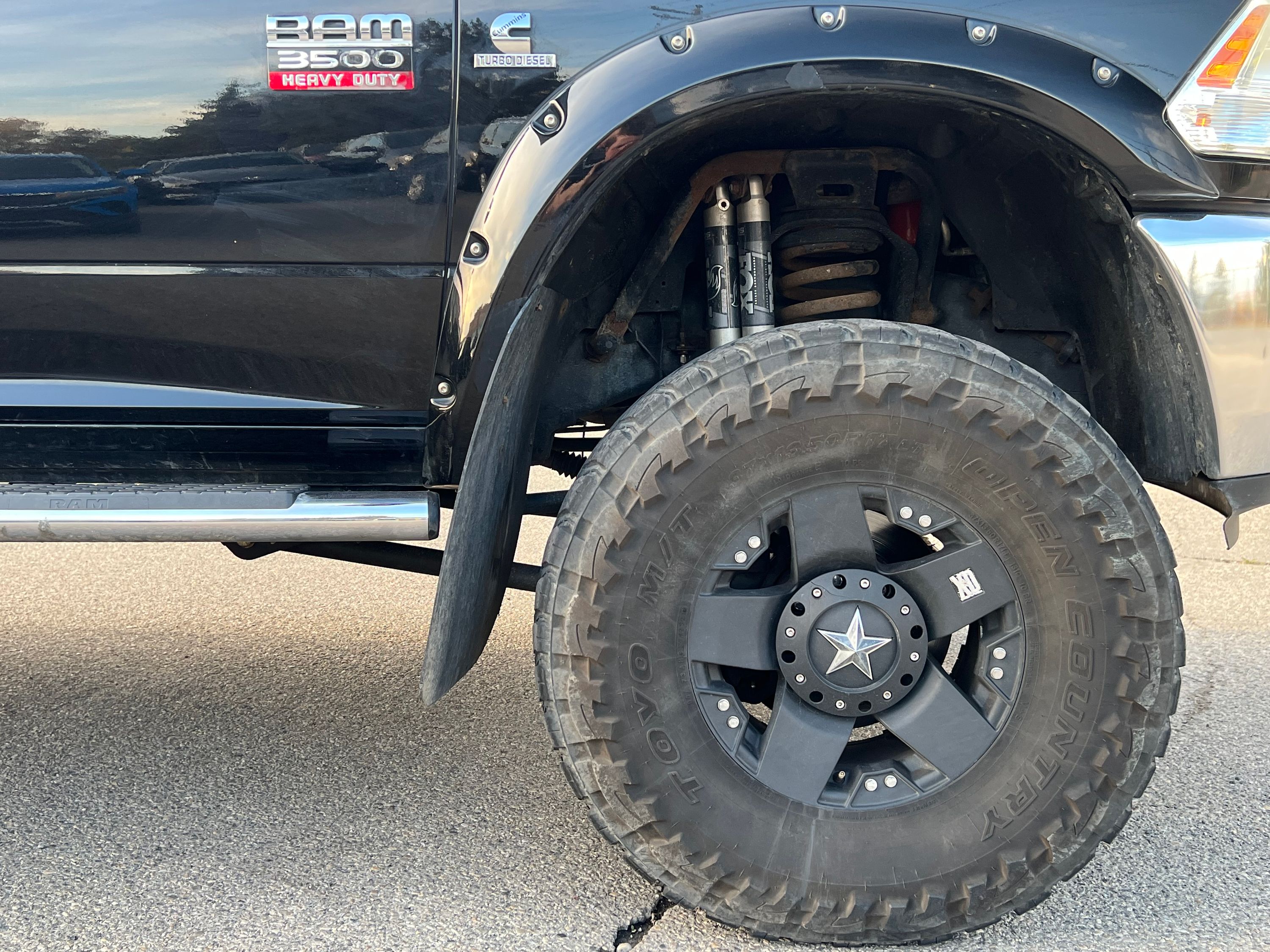 2012 Dodge Ram 3500 Pickup - Image 9