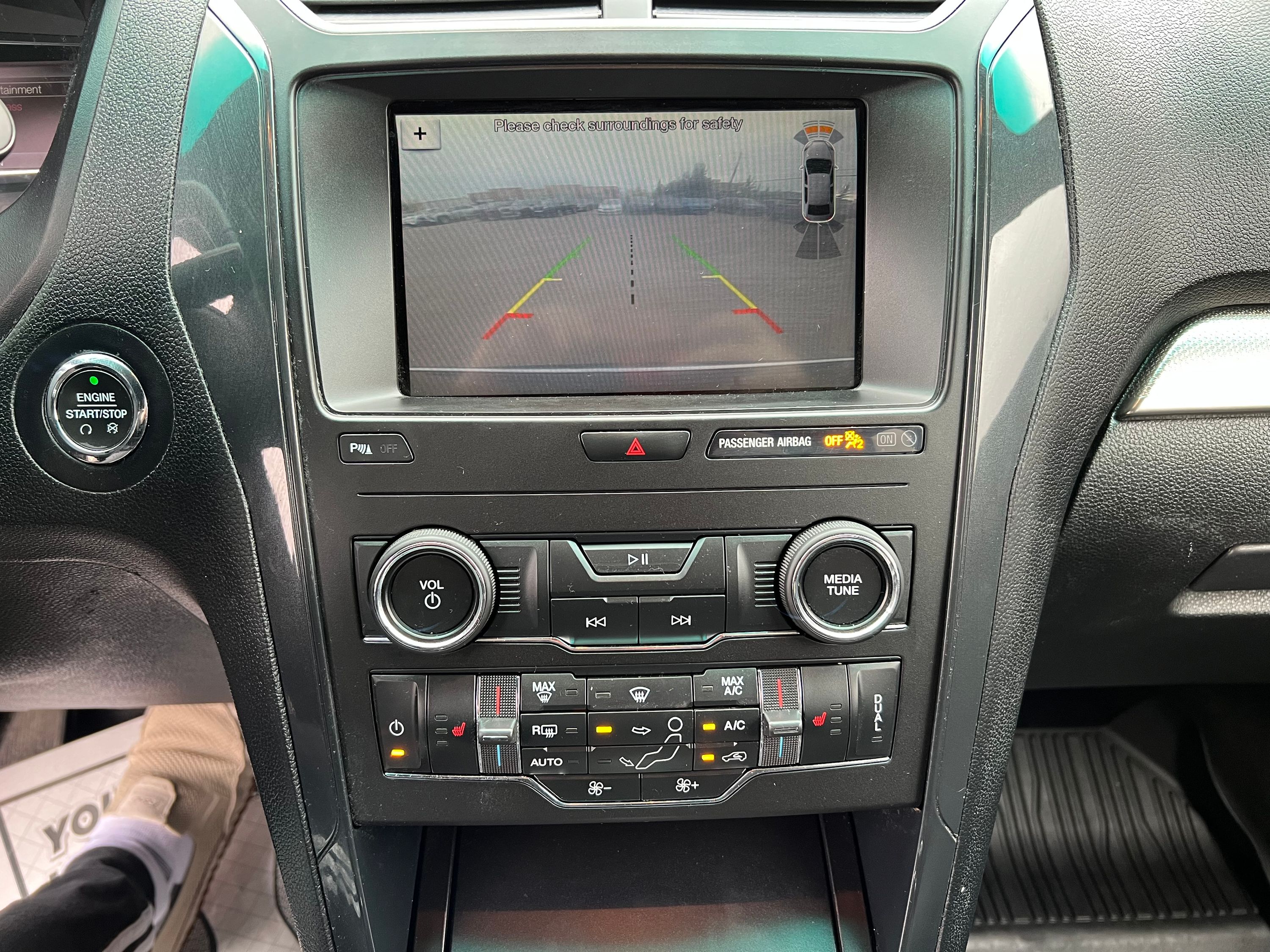 2018 Ford Explorer - Image 20