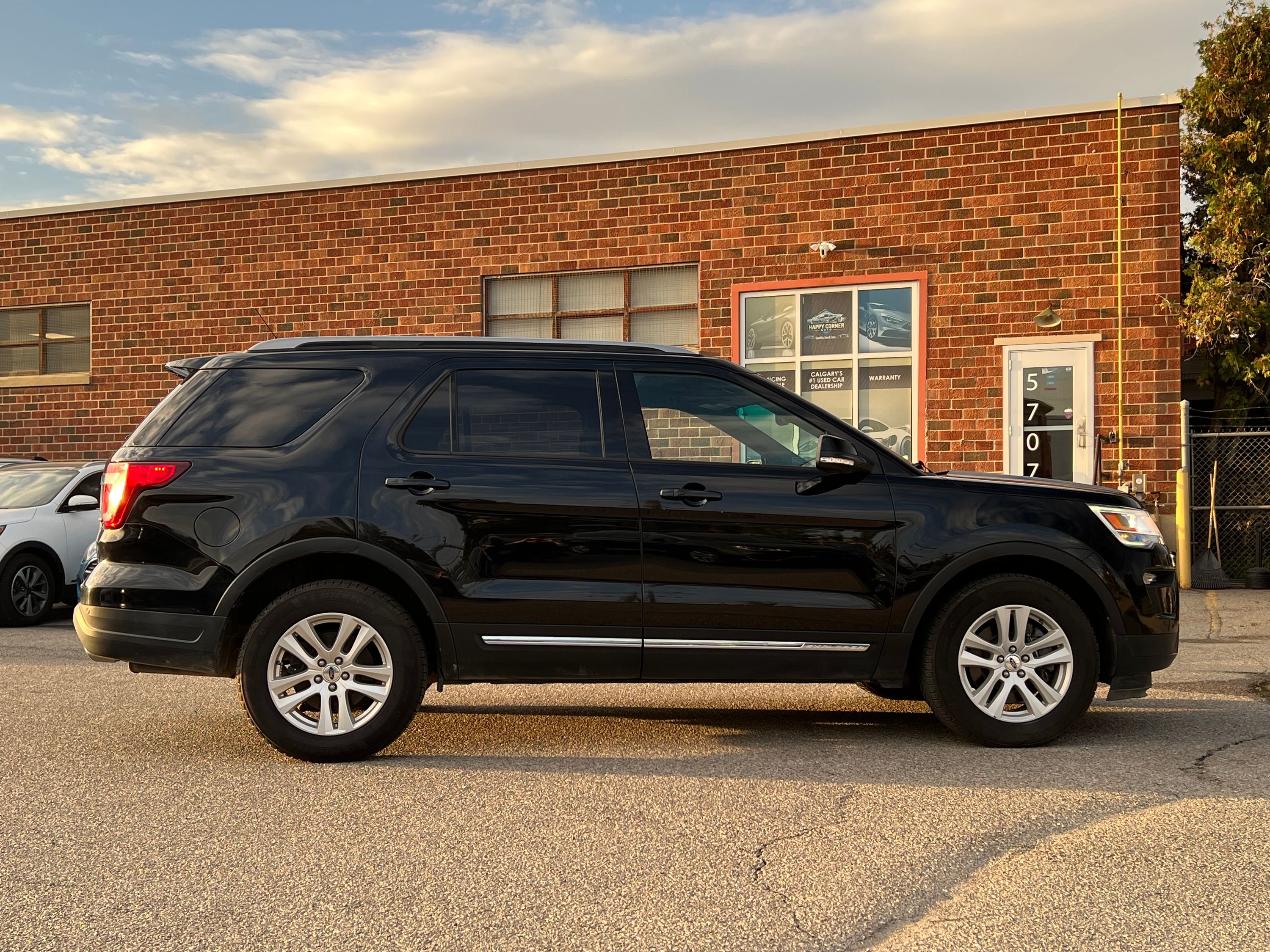 2018 Ford Explorer - Image 8