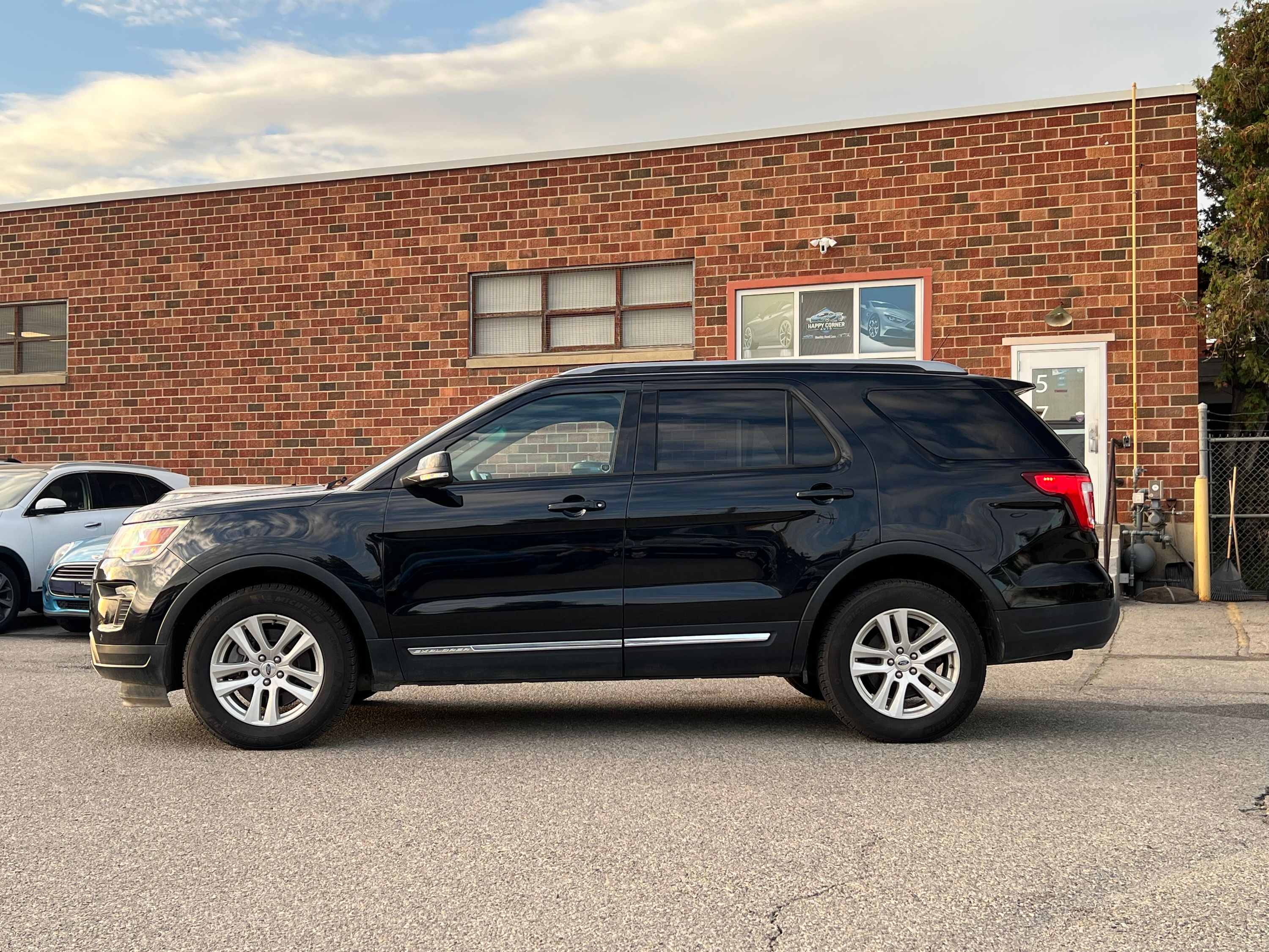 2018 Ford Explorer - Image 4