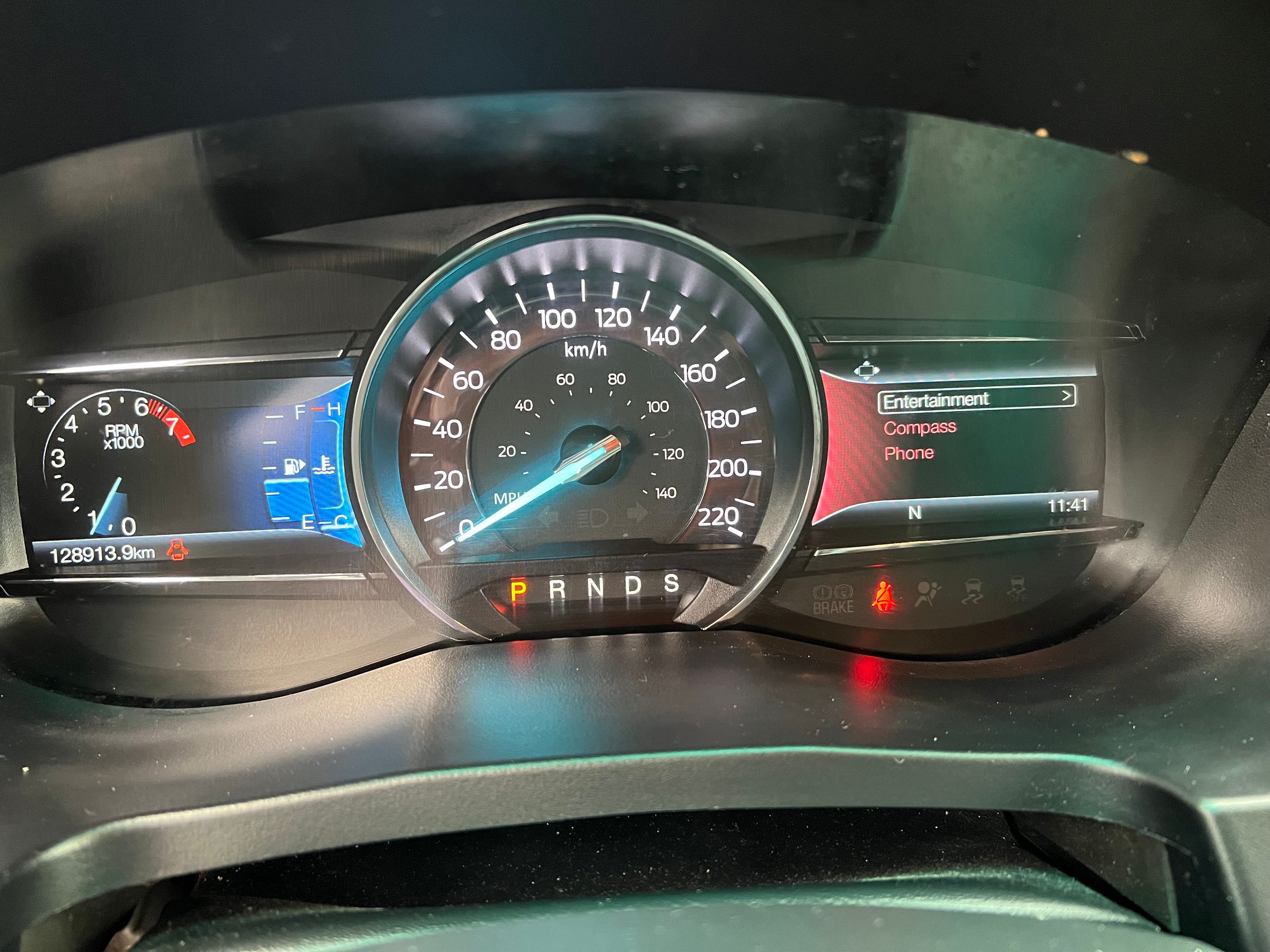2018 Ford Explorer - Image 17