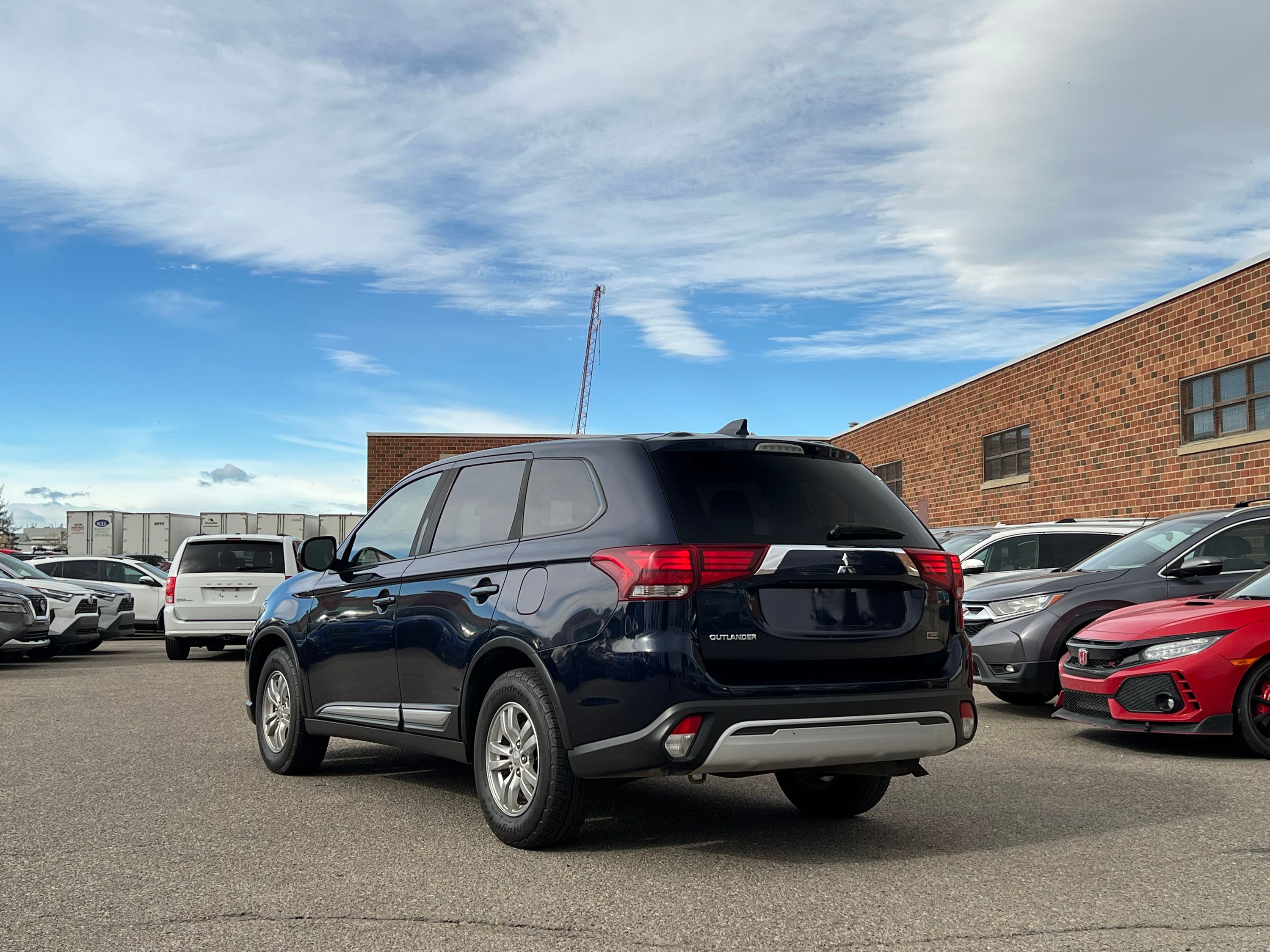 2020 Mitsubishi Outlander ES - Image 5