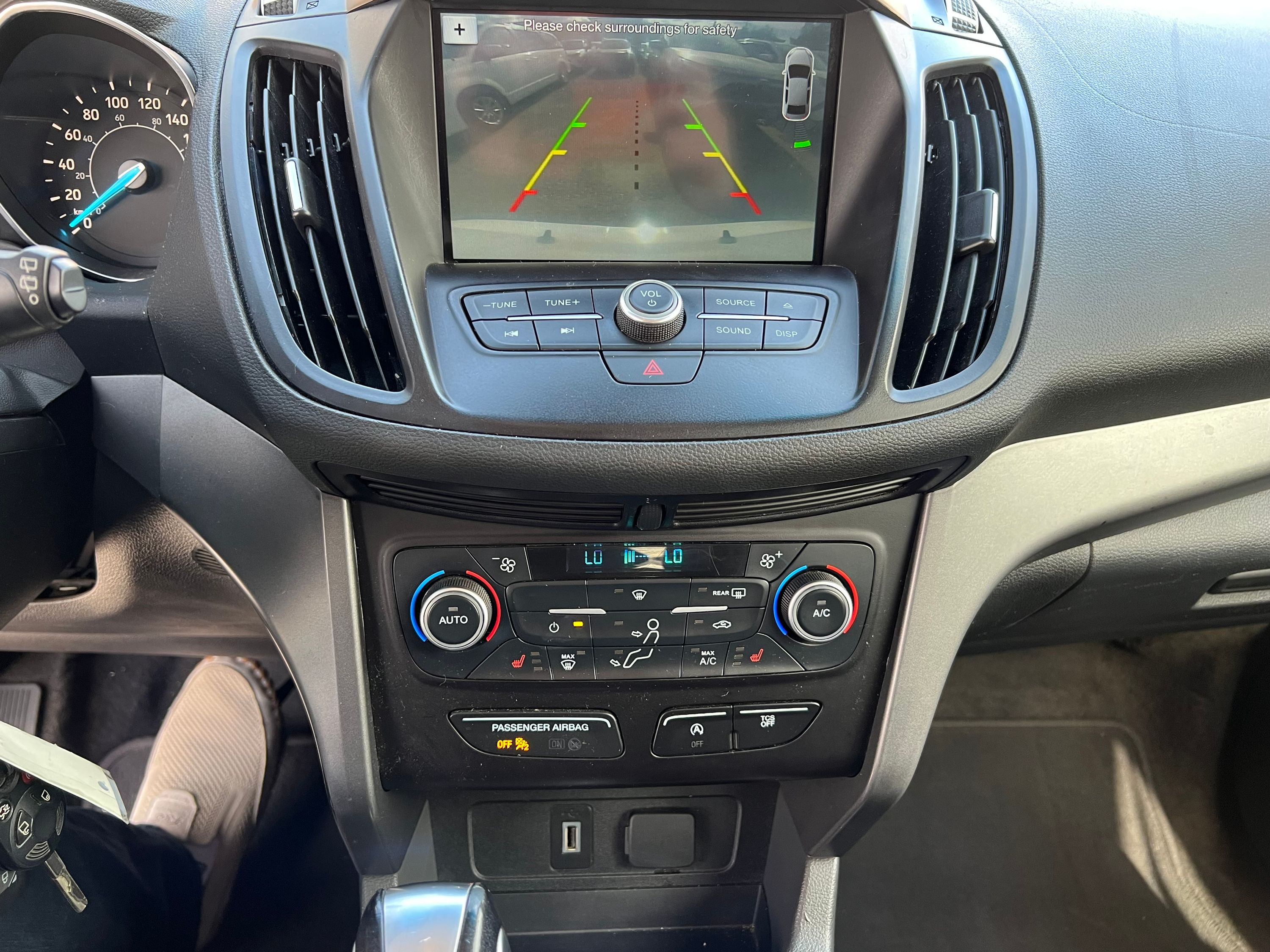 2018 Ford Escape SEL - Image 19