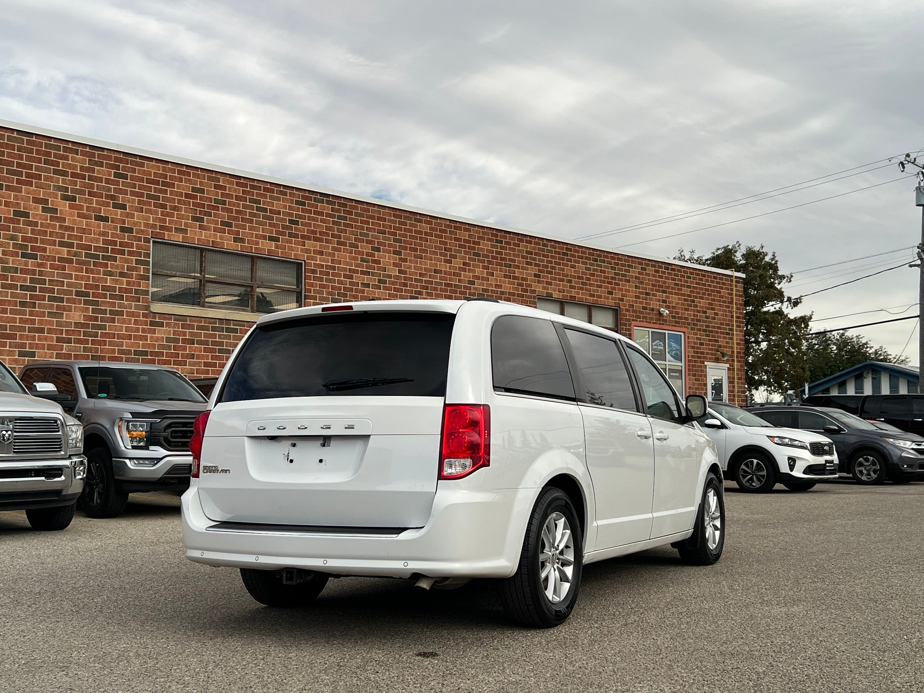 2019 Dodge Grand Caravan SXT Premium Plus - Image 7