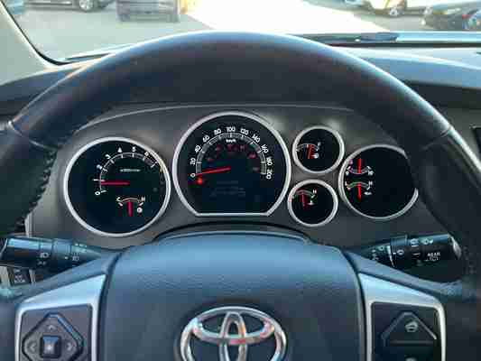 2017 Toyota Sequoia Limited, photo 16