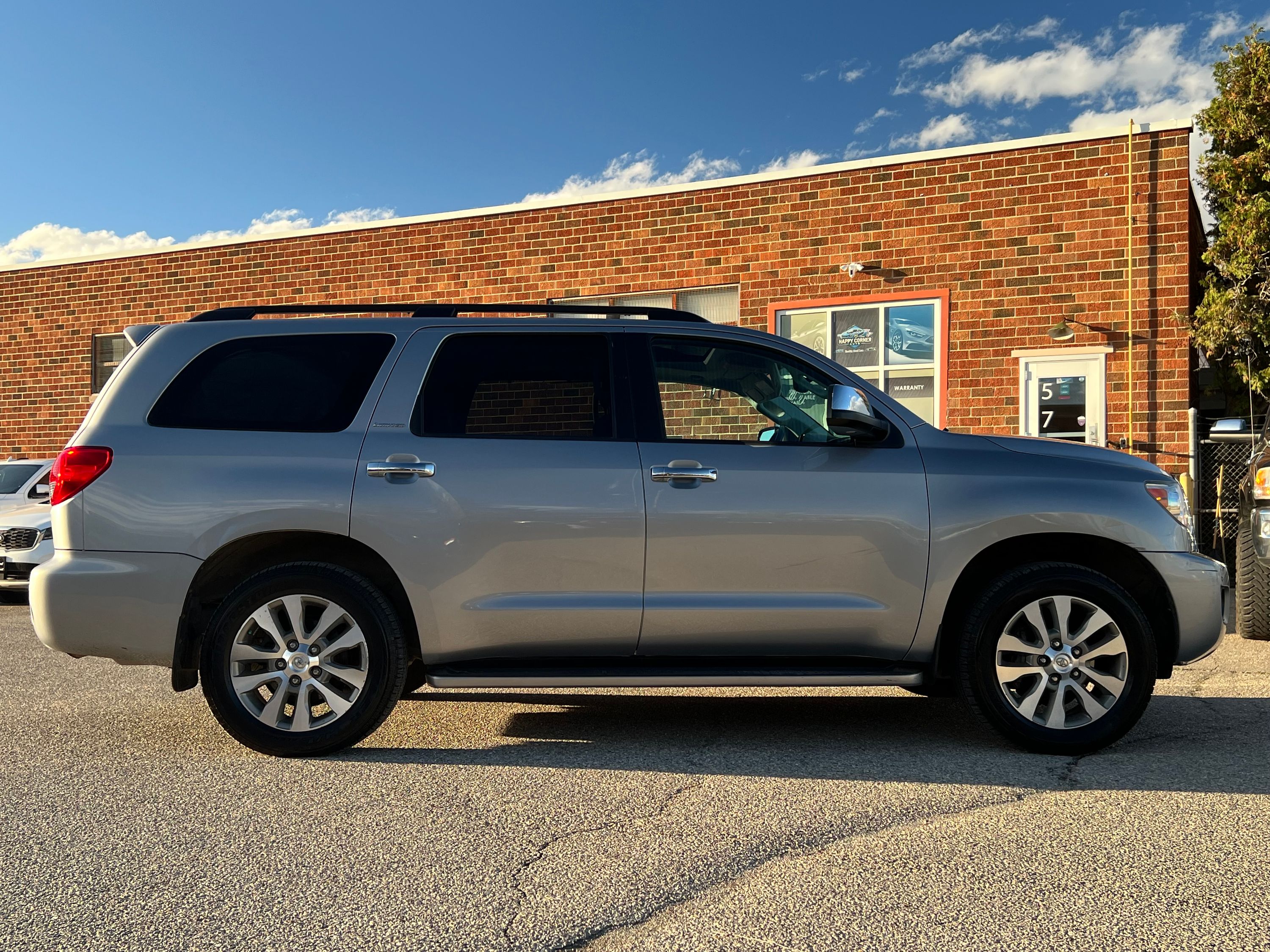 2017 Toyota Sequoia Limited - Image 8