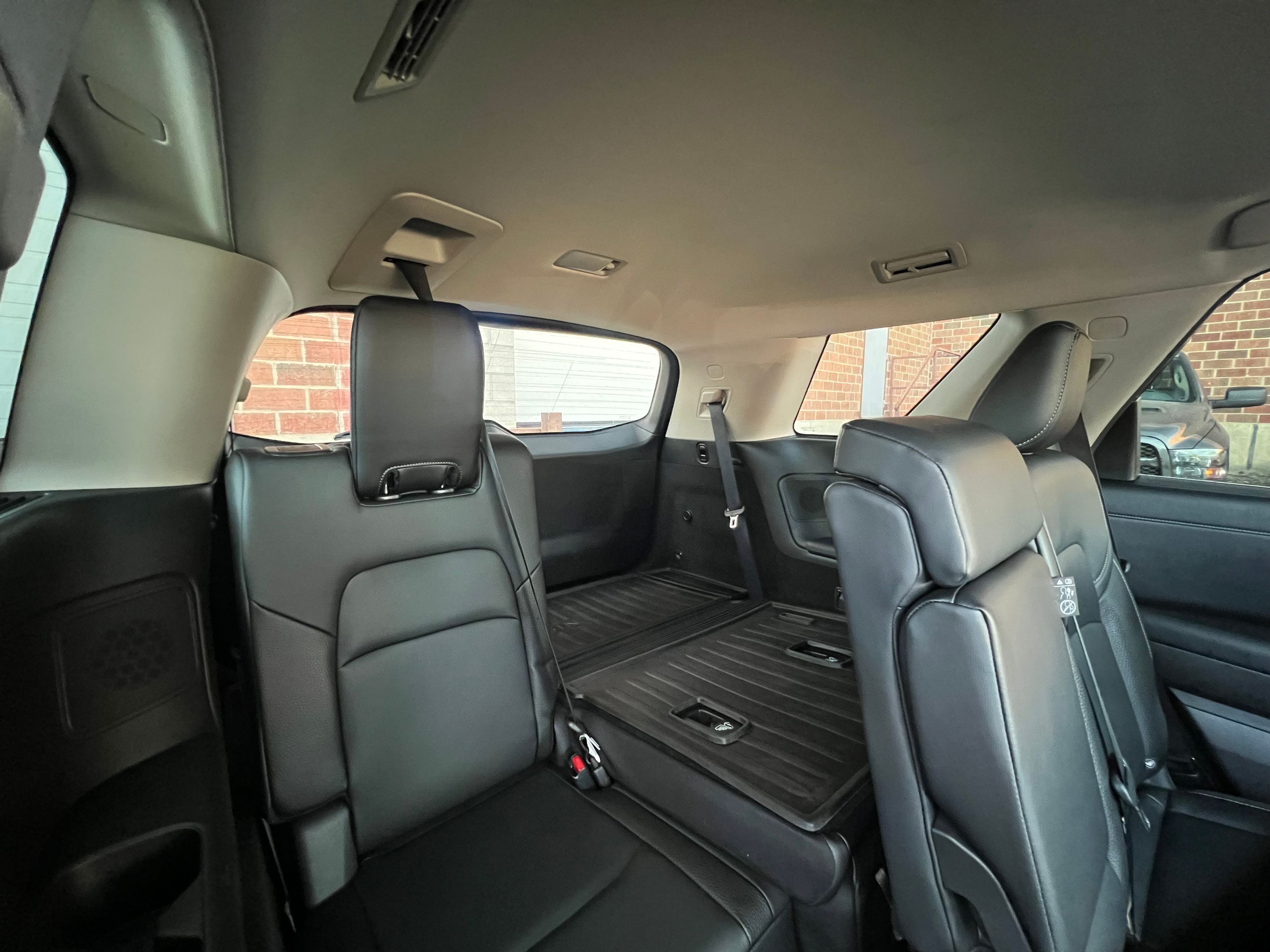 2022 Nissan Pathfinder SL Premium - Image 15
