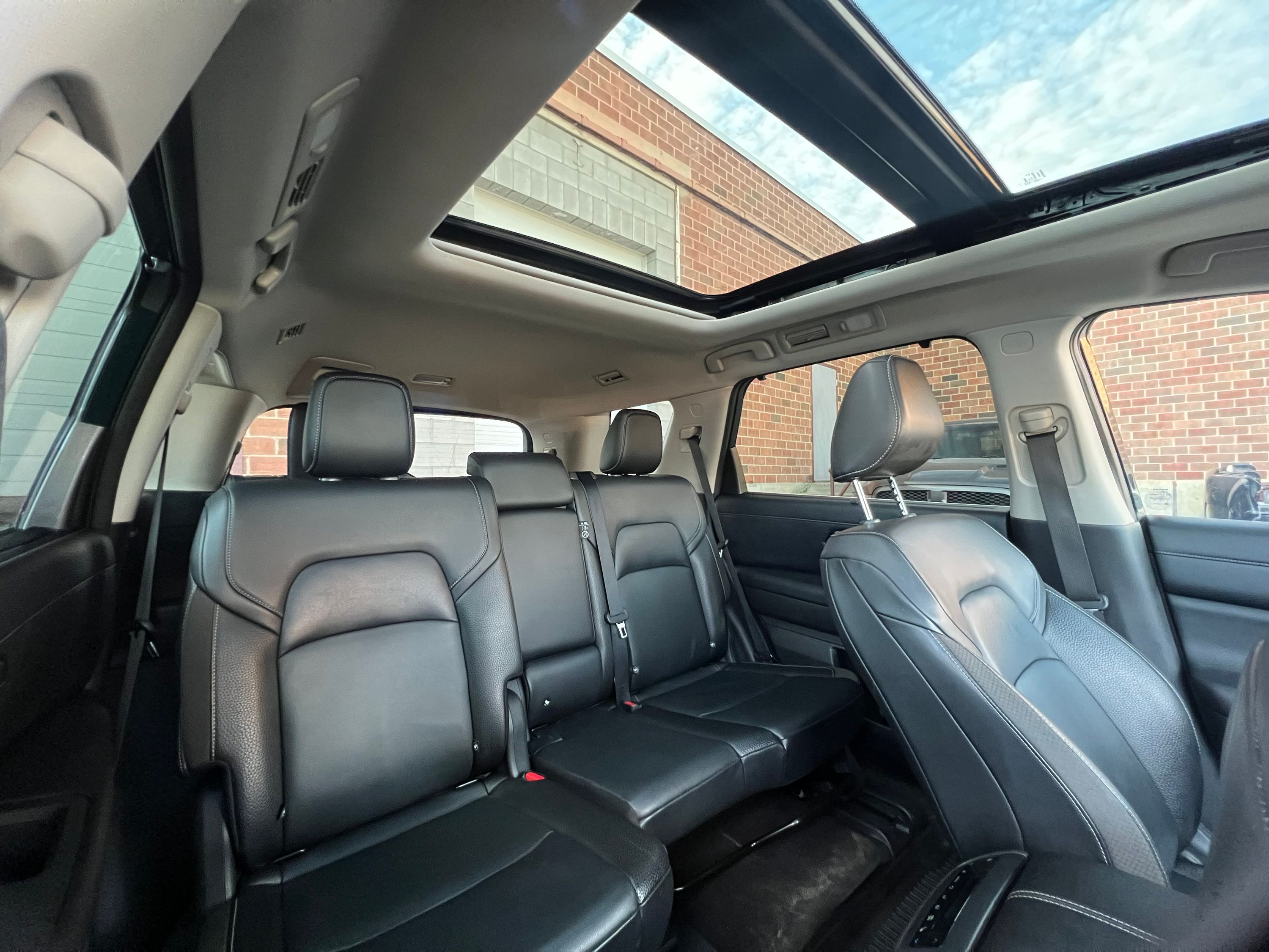 2022 Nissan Pathfinder SL Premium - Image 14