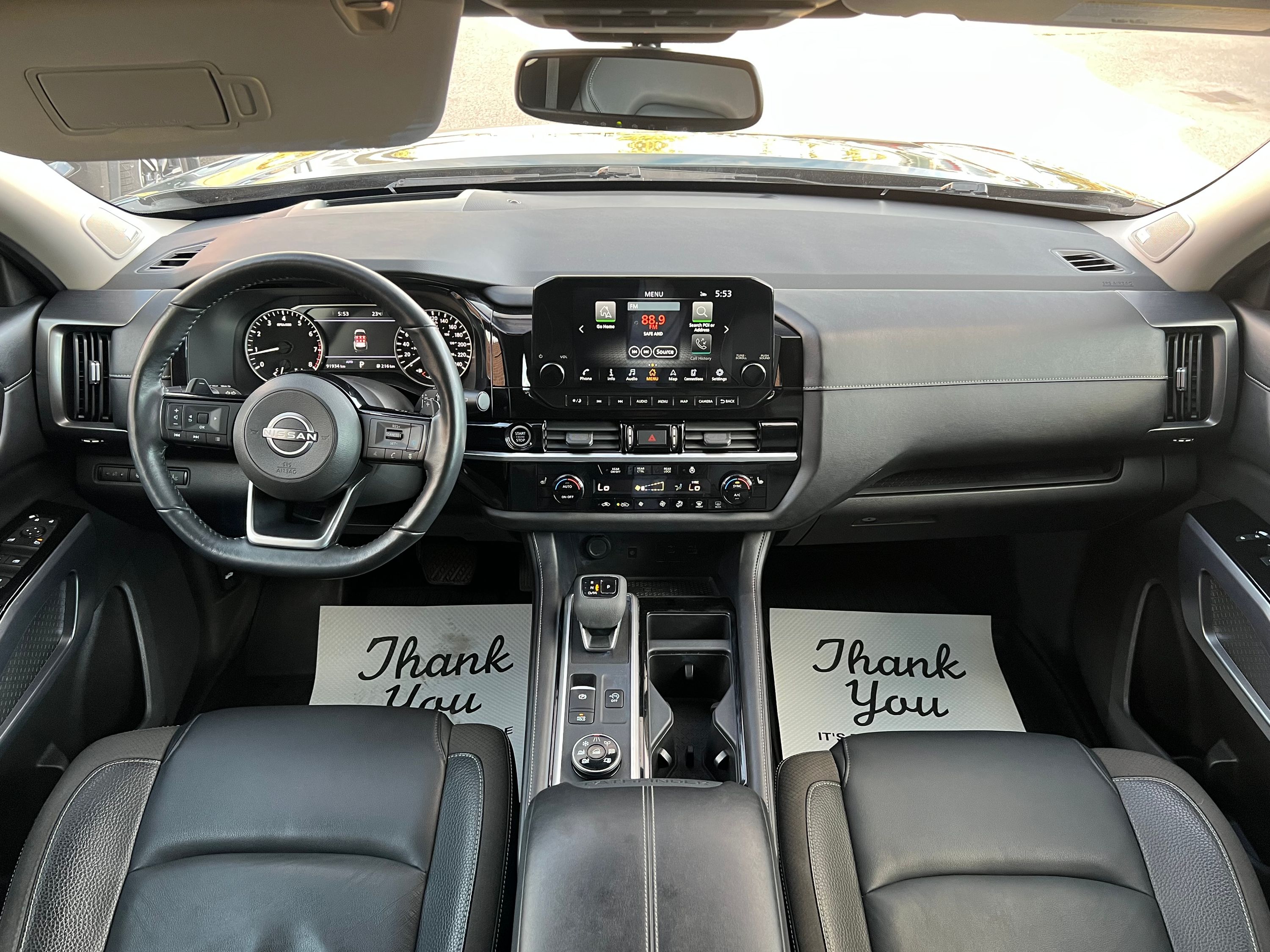 2022 Nissan Pathfinder SL Premium - Image 12