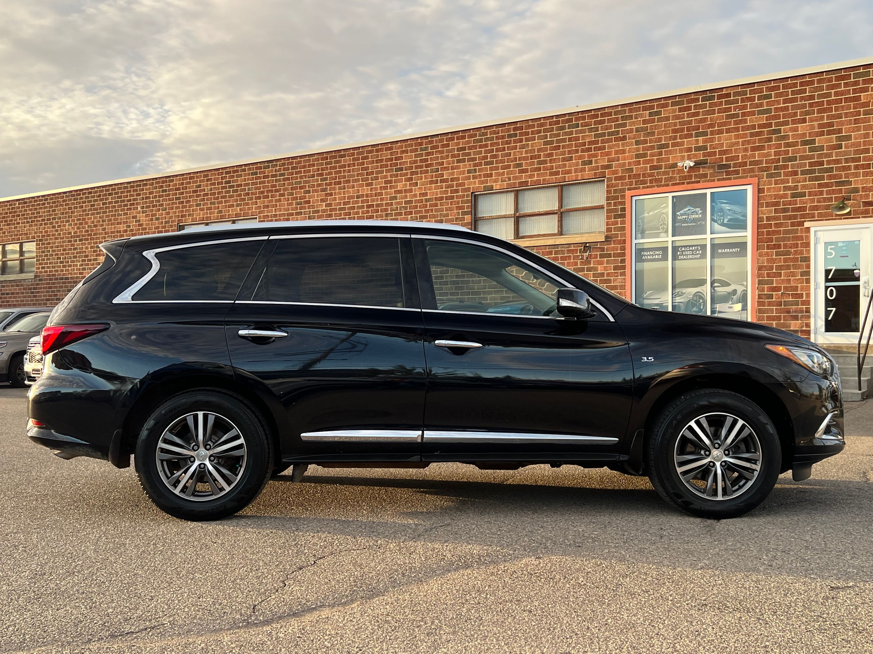 2020 INFINITI QX60 Essential - Image 8