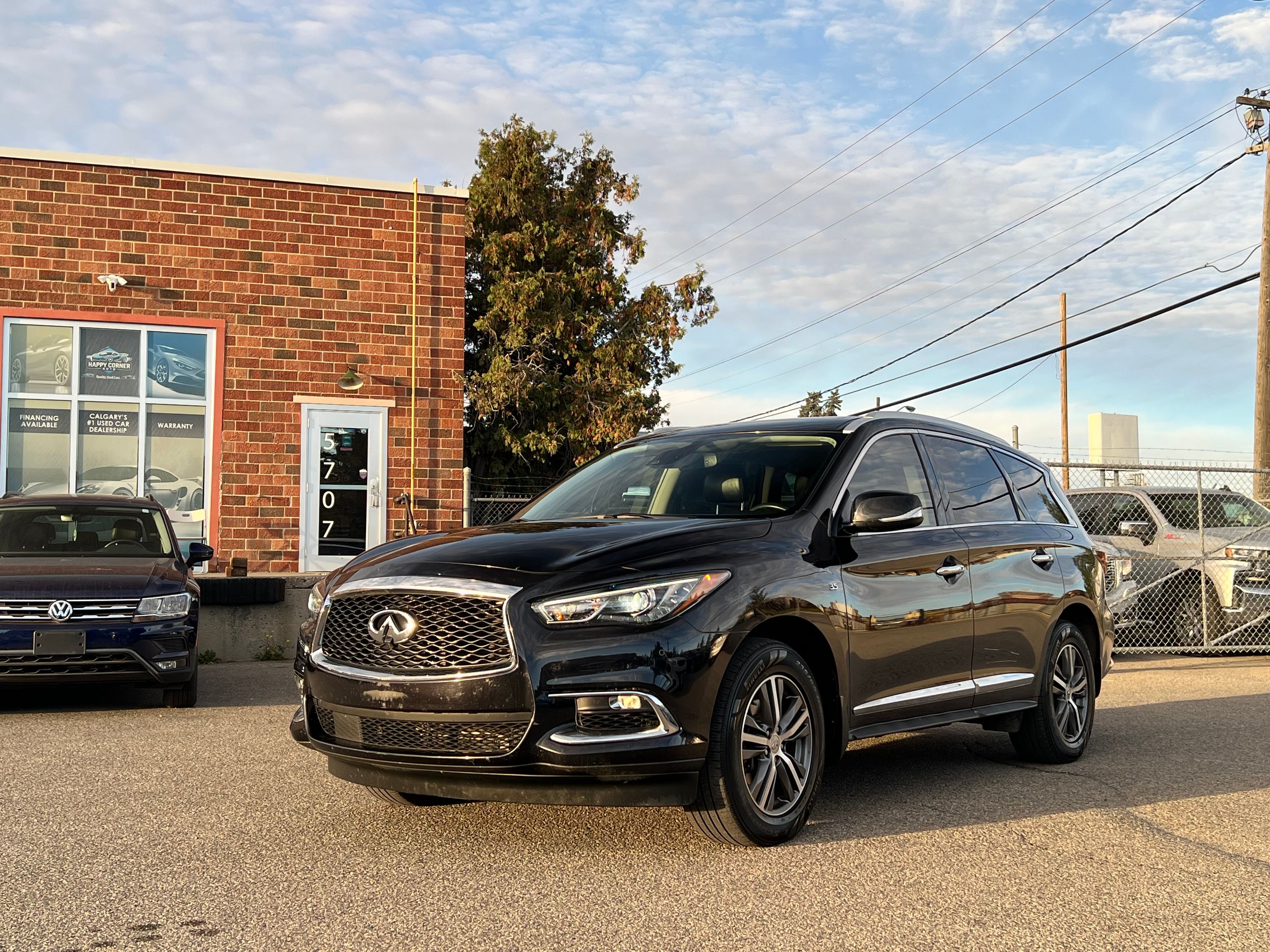2020 INFINITI QX60 Essential - Image 3