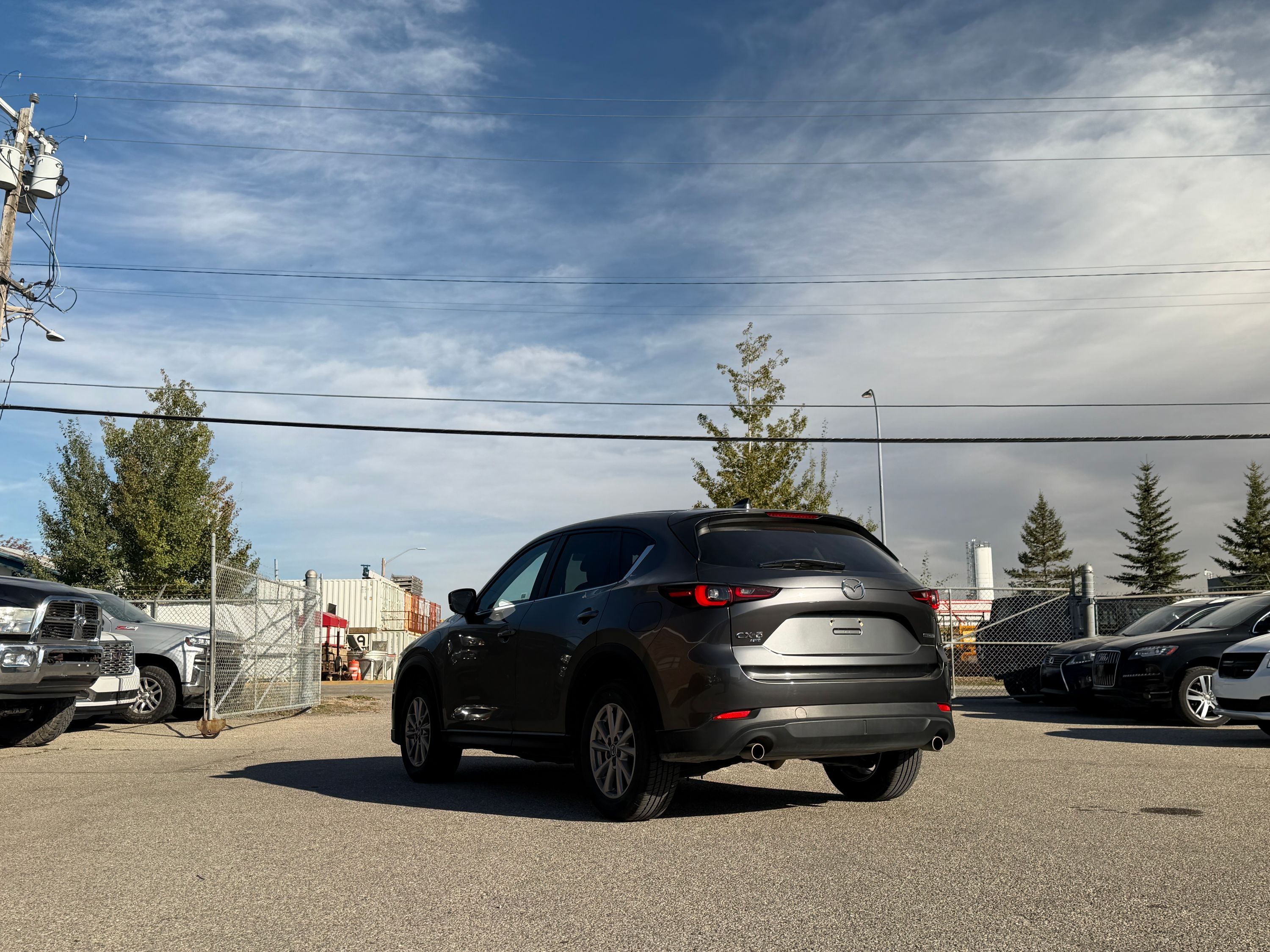 2025 Mazda CX-5 S Carbon Edition, photo 5