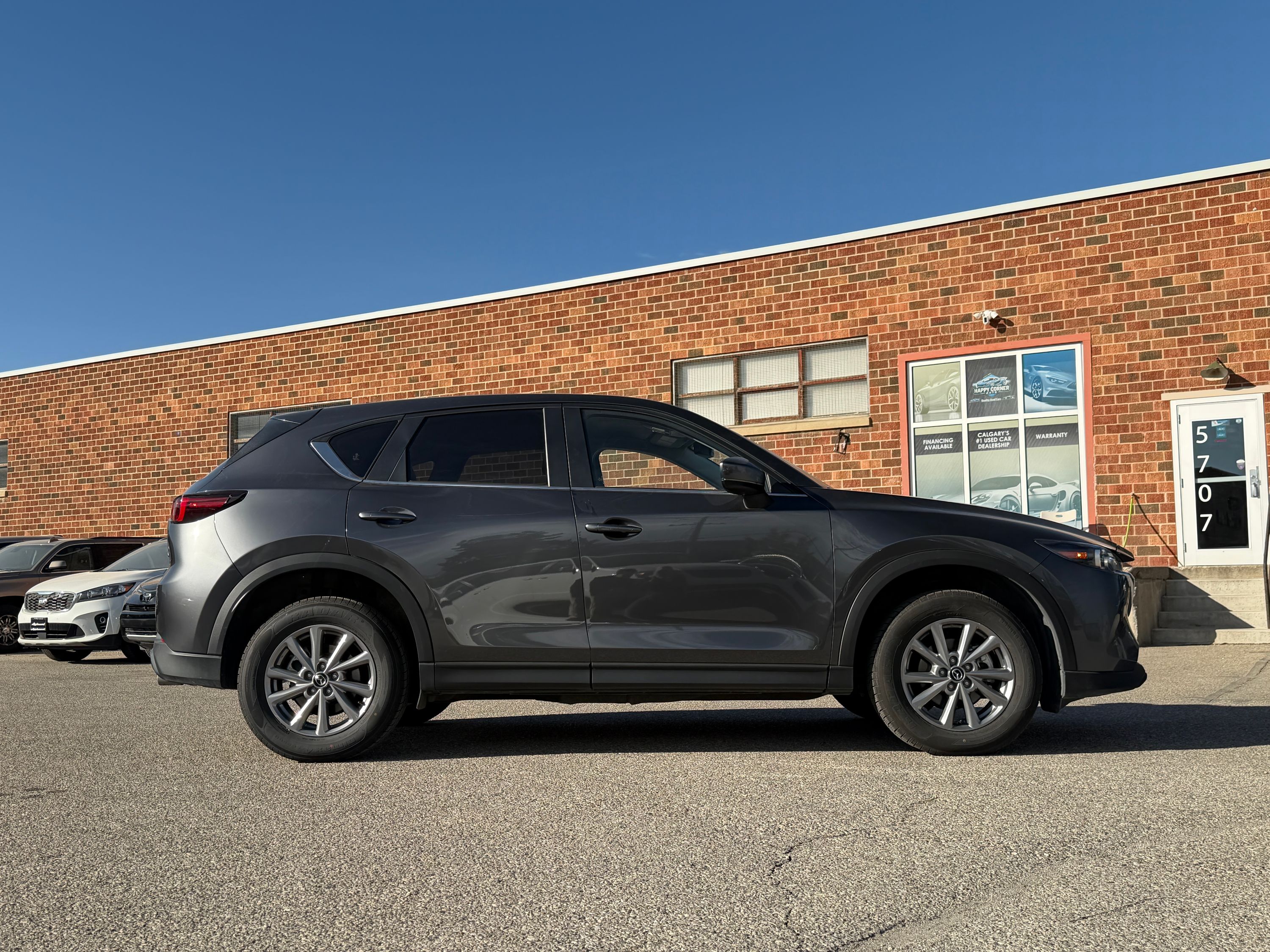 2025 Mazda CX-5 S Carbon Edition, photo 8