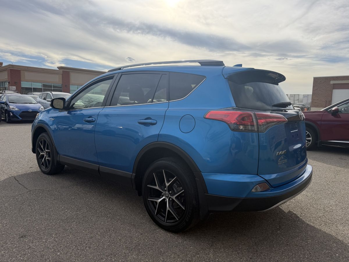 2017 Toyota RAV4 Hybrid SE, photo 7