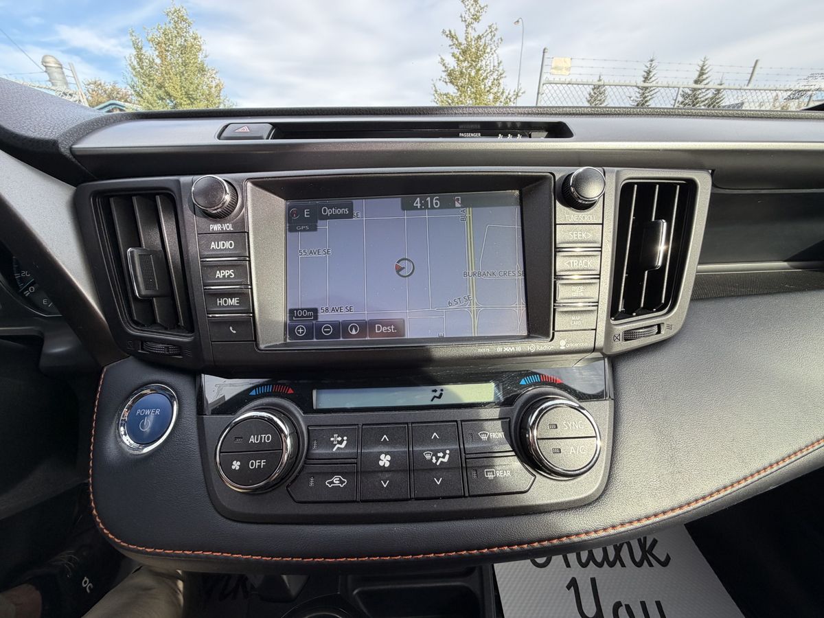 2017 Toyota RAV4 Hybrid SE, photo 20