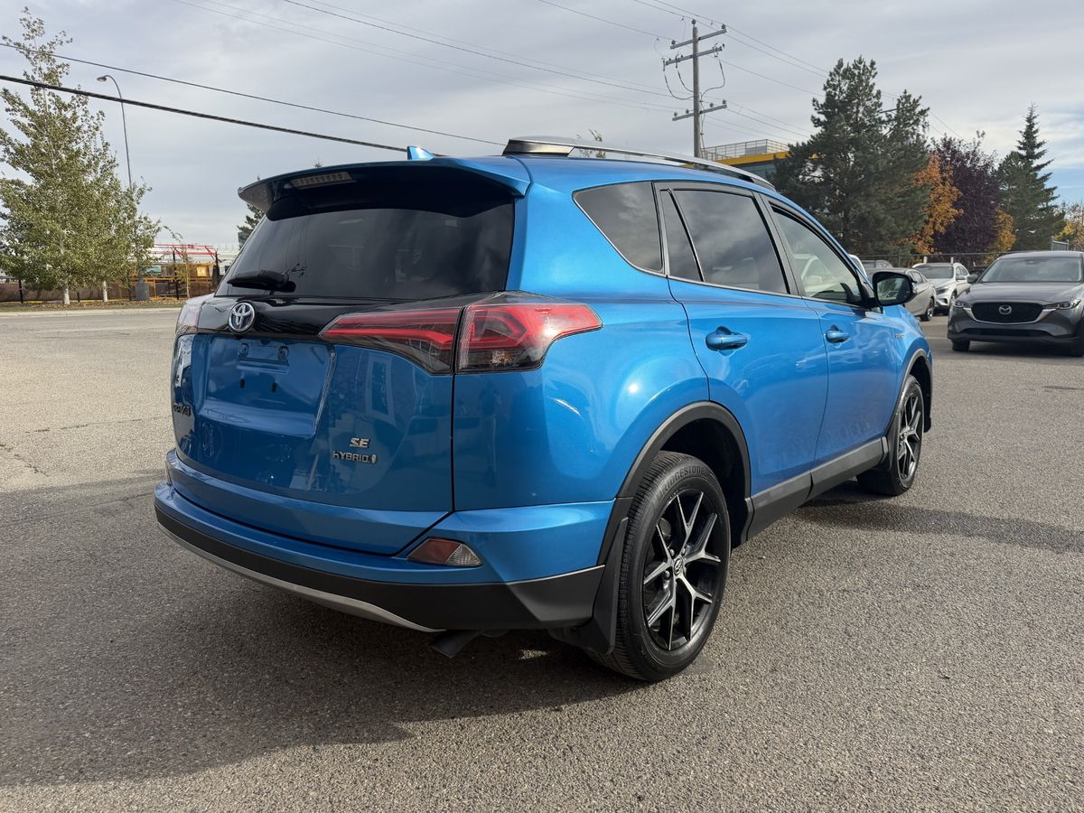 2017 Toyota RAV4 Hybrid SE, photo 5