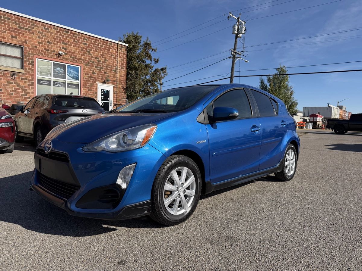 2017 Toyota Prius c Four, photo 9
