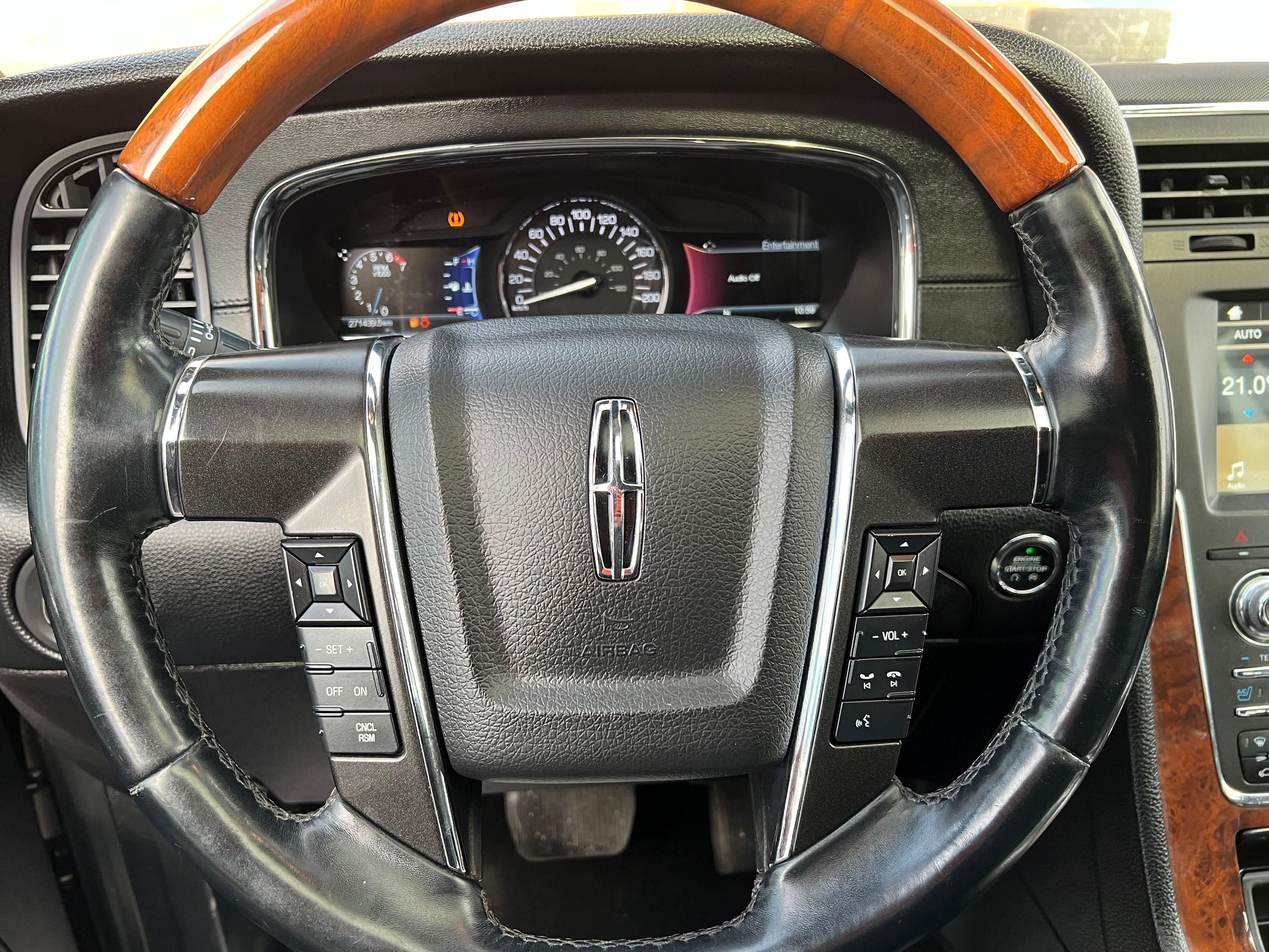 2016 Lincoln Navigator Select, photo 17