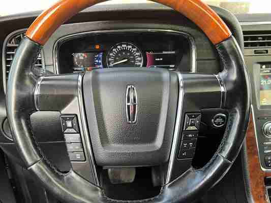 2016 Lincoln Navigator Select, photo 17