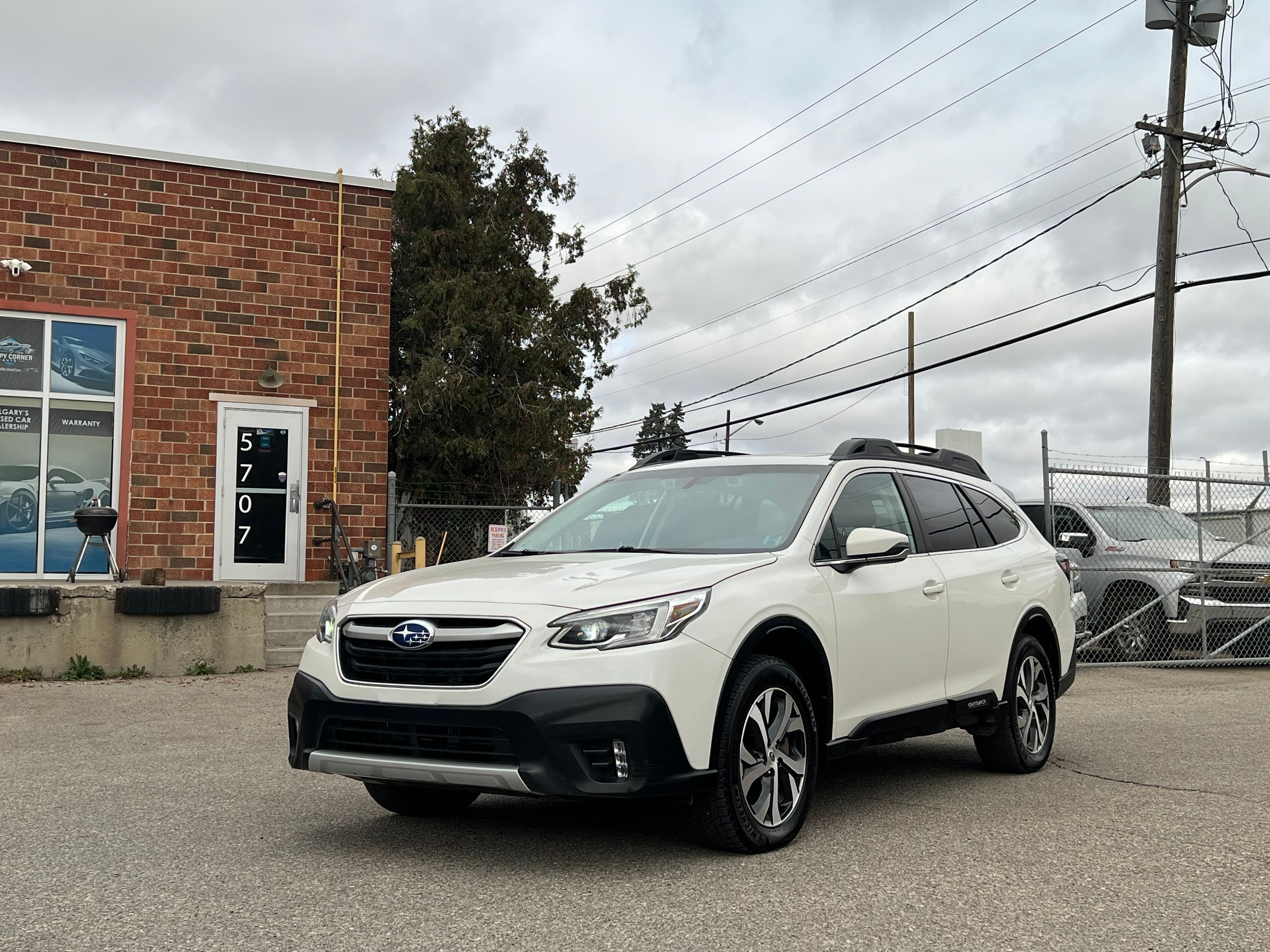 2021 Subaru Outback Limited XT, photo 3