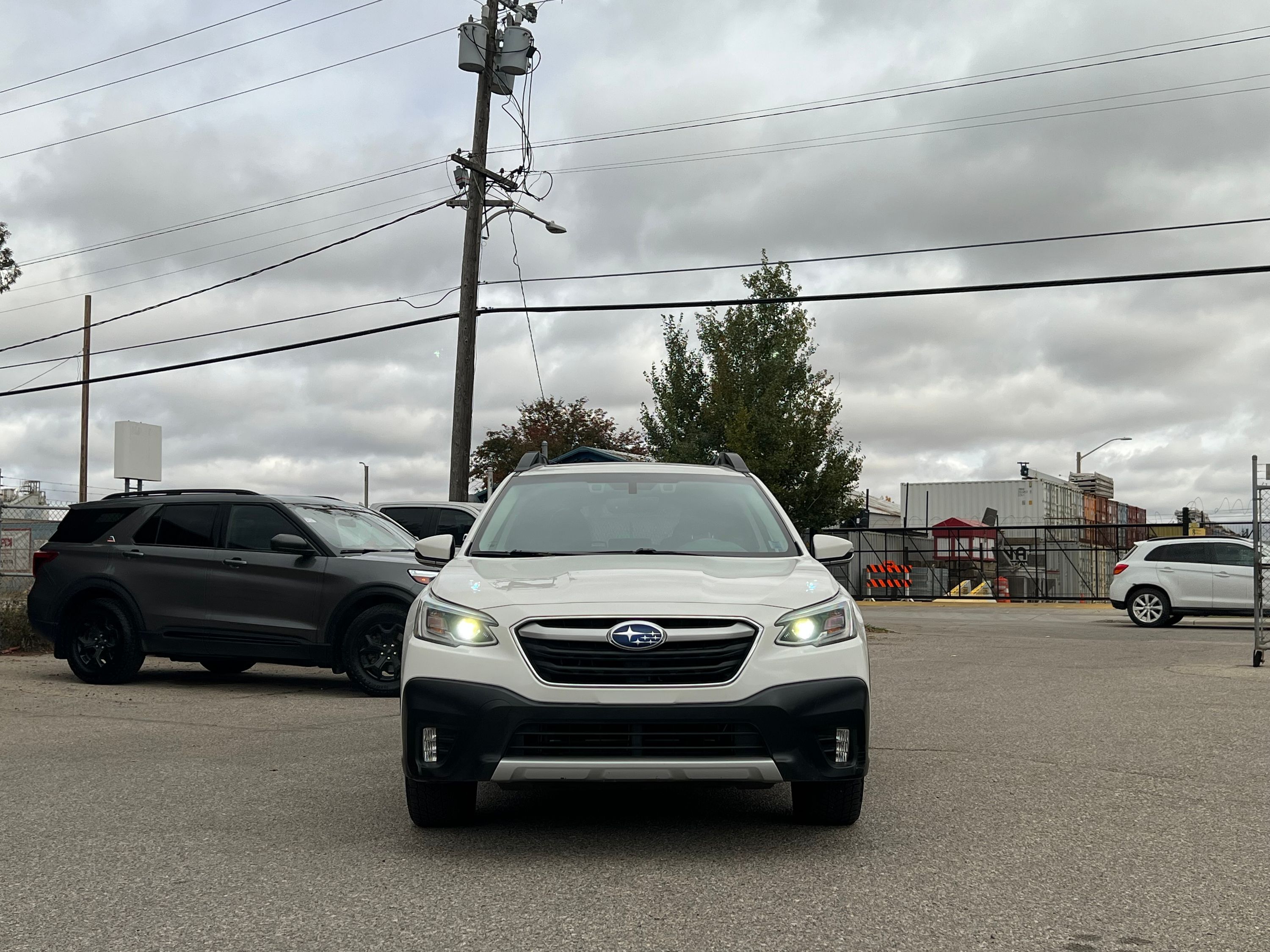 2021 Subaru Outback Limited XT, photo 2