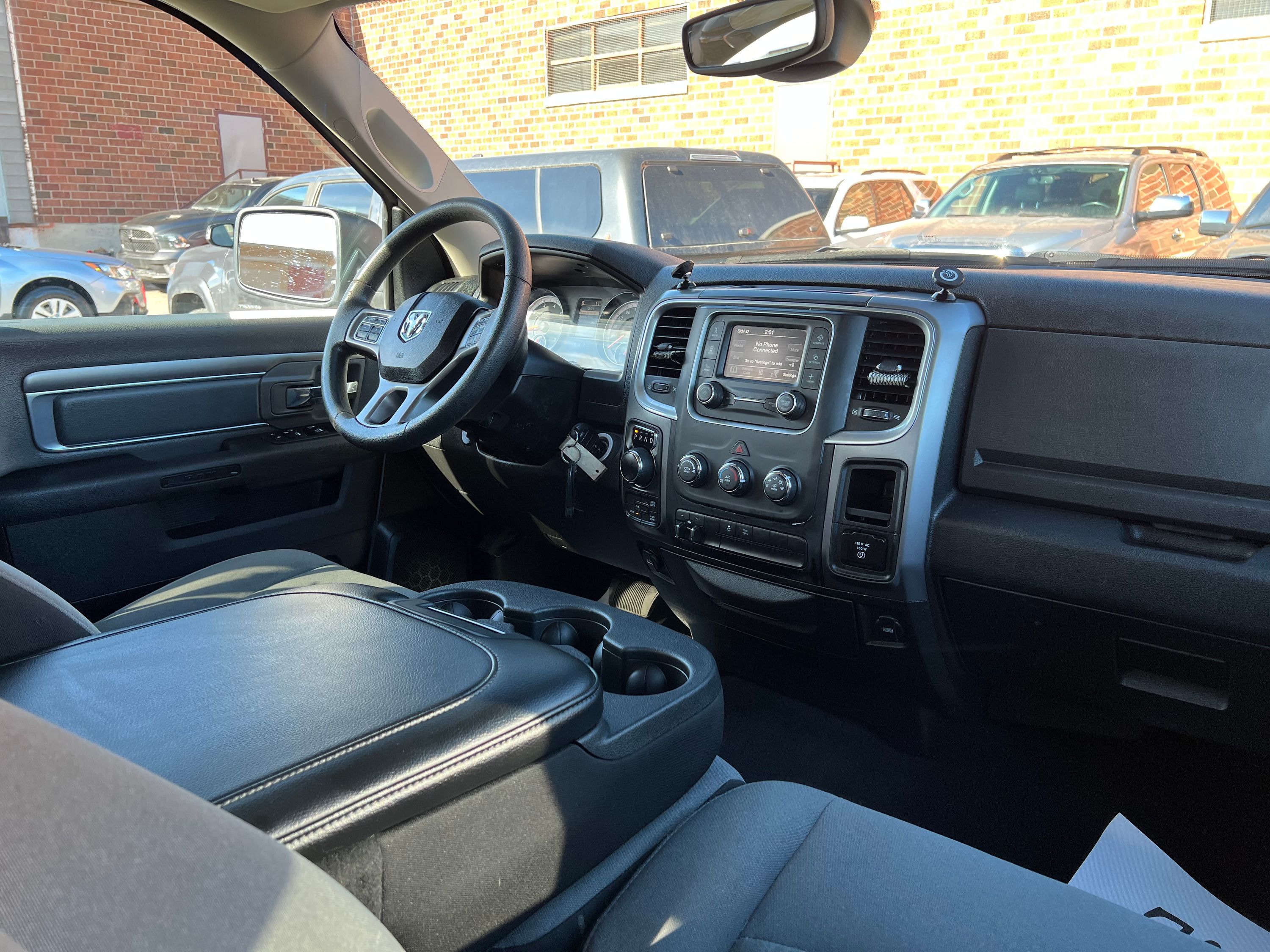 2022 RAM Ram 1500 Classic SLT, photo 13