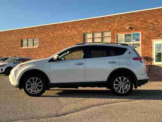 2018 Toyota RAV4 Limited, photo 4