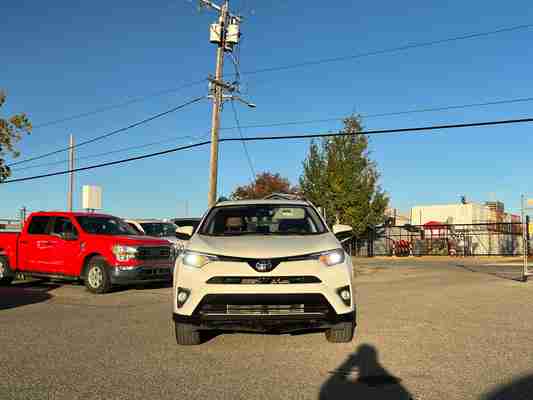 2018 Toyota RAV4 Limited, photo 2