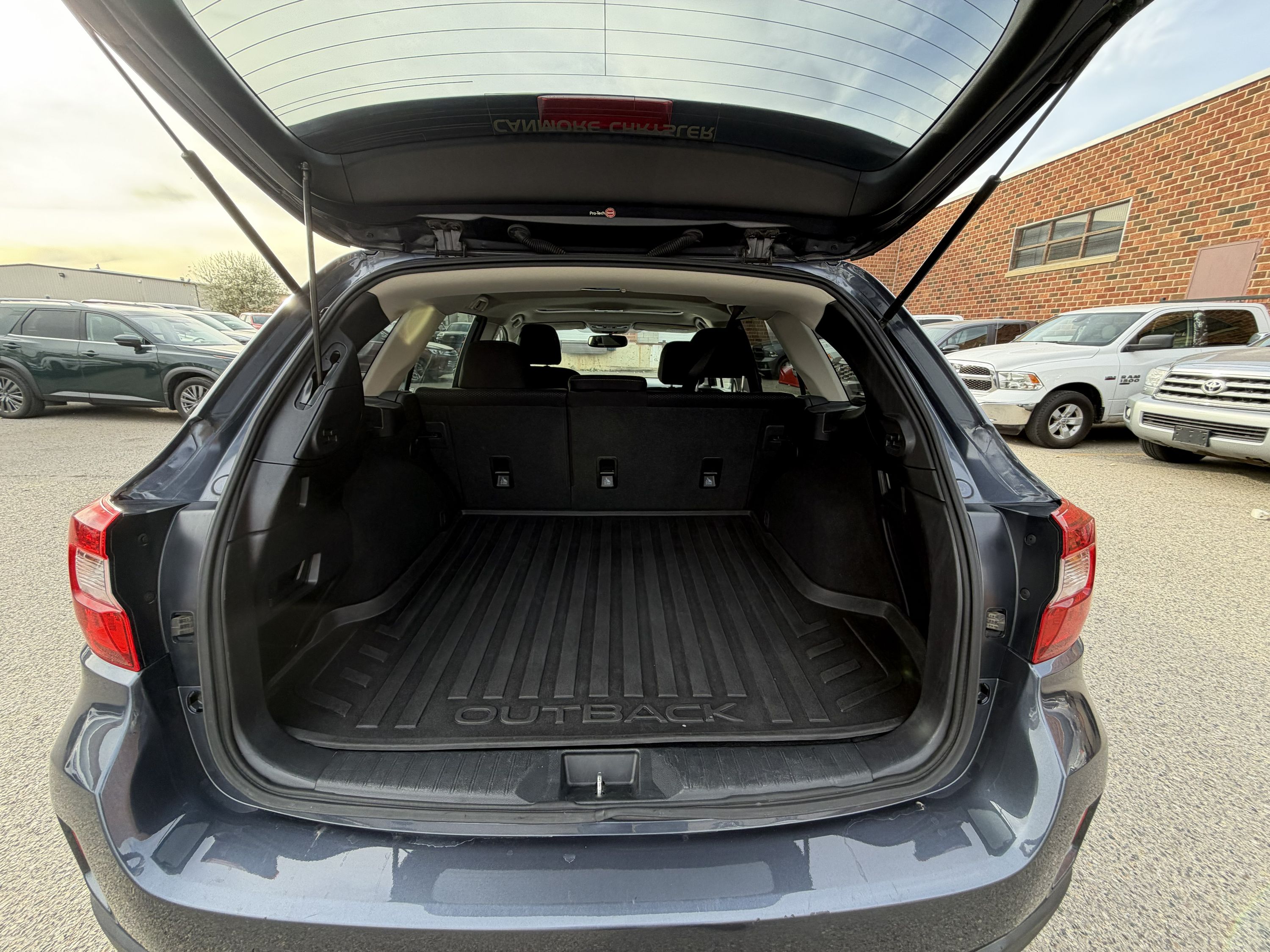 2017 Subaru Outback Touring Package, photo 17